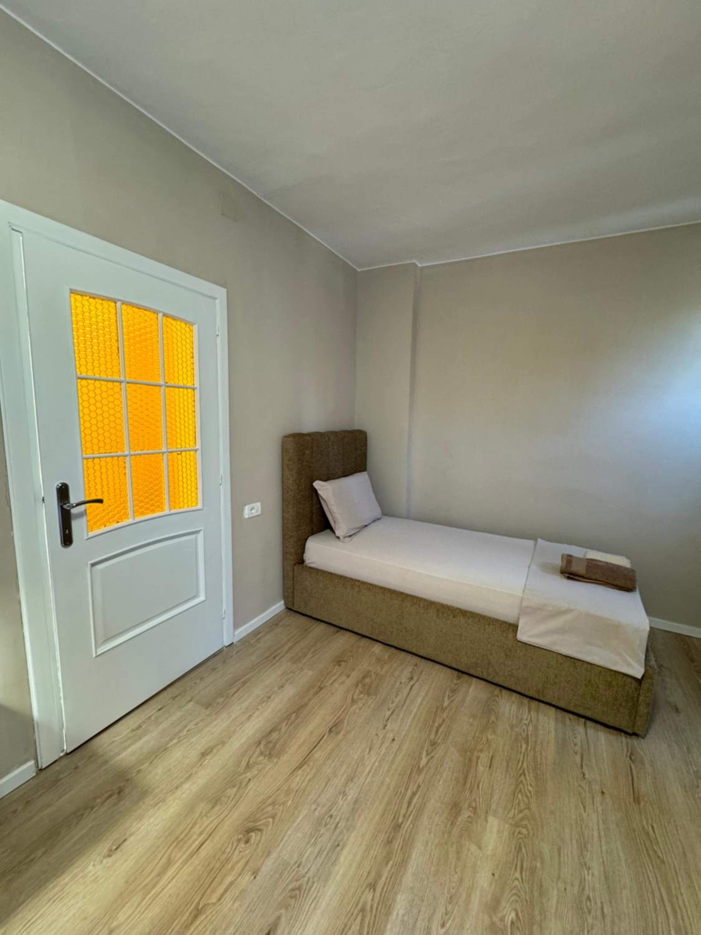 Bejart Apartment 6