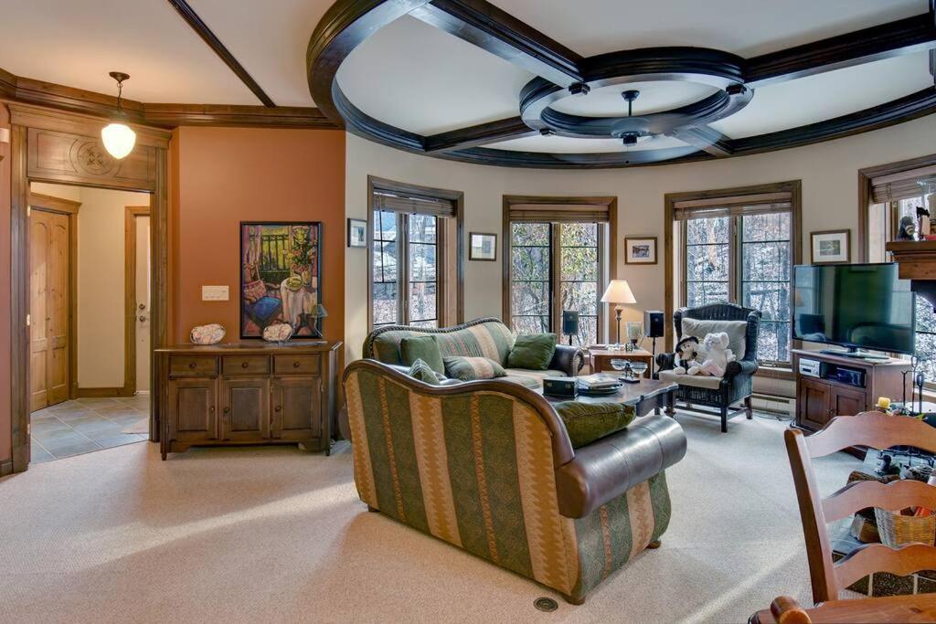 Manoirs-Luxury Golf - 1KM to Mont-Tremblant with AC
