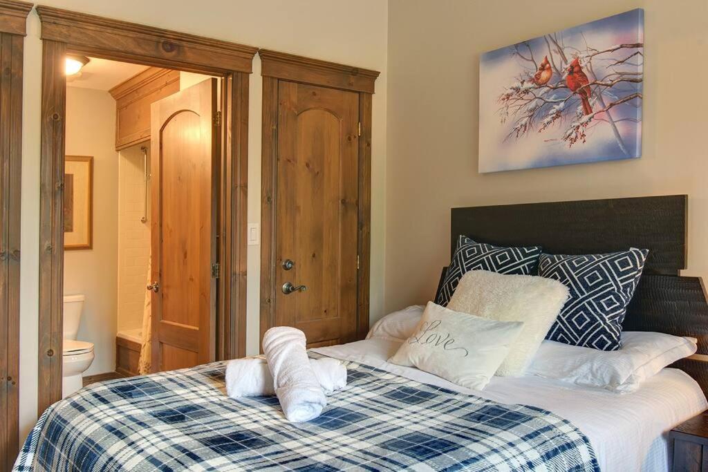 Manoirs-Luxury Golf - 1KM to Mont-Tremblant with AC