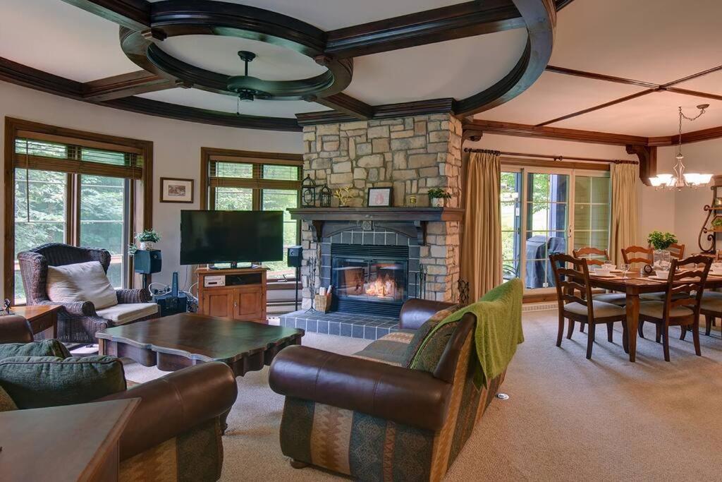 Manoirs-Luxury Golf - 1KM to Mont-Tremblant with AC