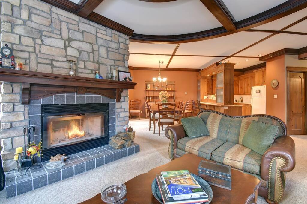 Manoirs-Luxury Golf - 1KM to Mont-Tremblant with AC