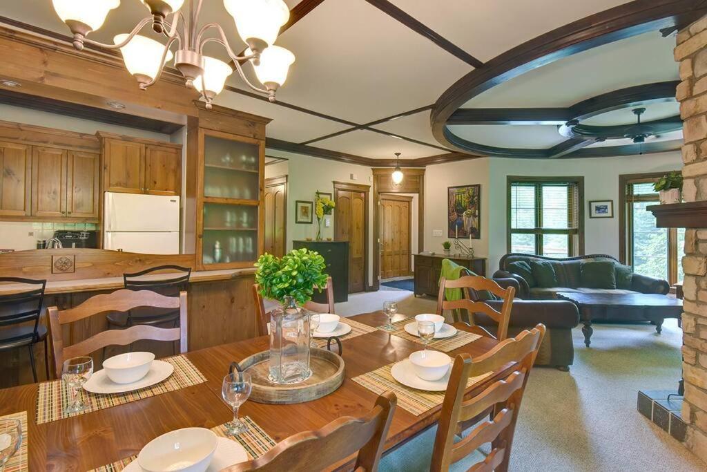 Manoirs-Luxury Golf - 1KM to Mont-Tremblant with AC