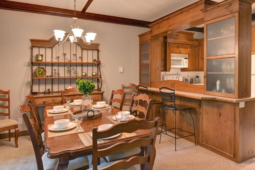 Manoirs-Luxury Golf - 1KM to Mont-Tremblant with AC