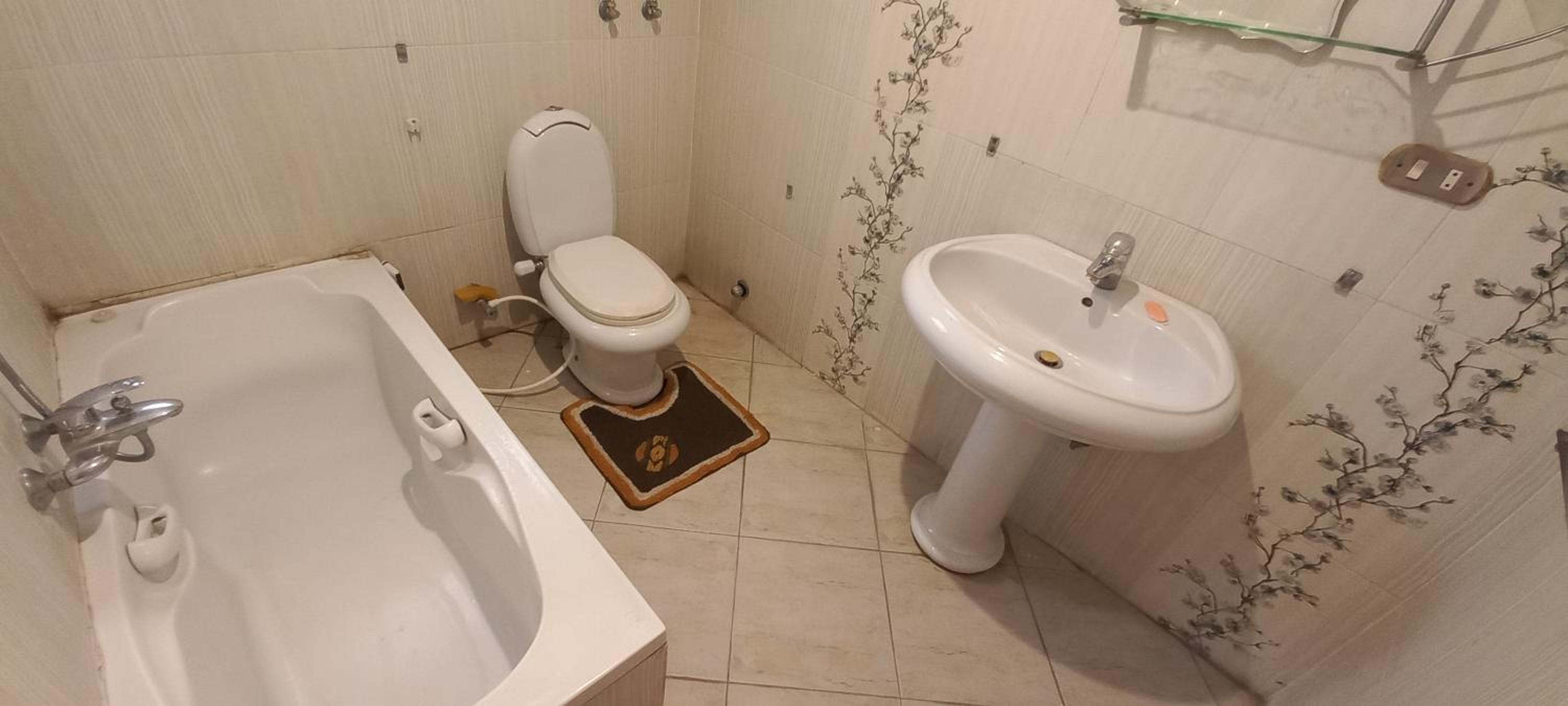 3 Bed Rooms Ac Fully Equipped flat in Mohandsseen Cairo