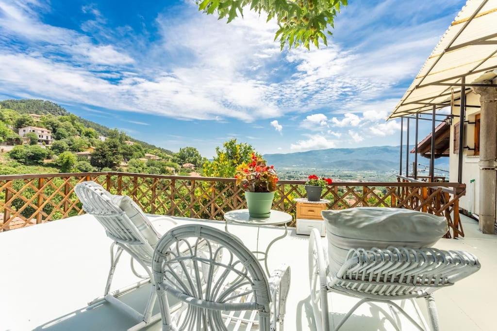 Stis Maroulas Guest House view 4