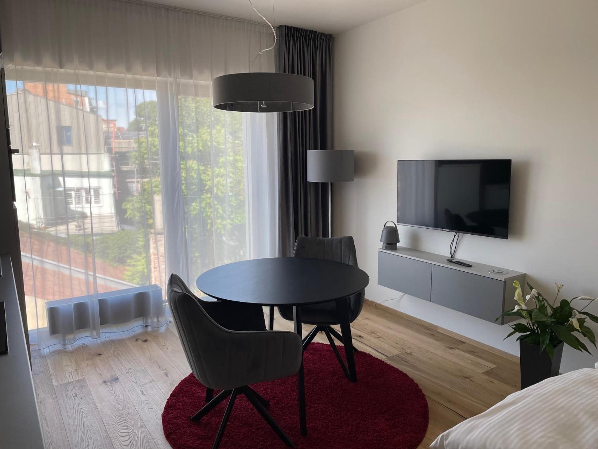 H52 Apartments