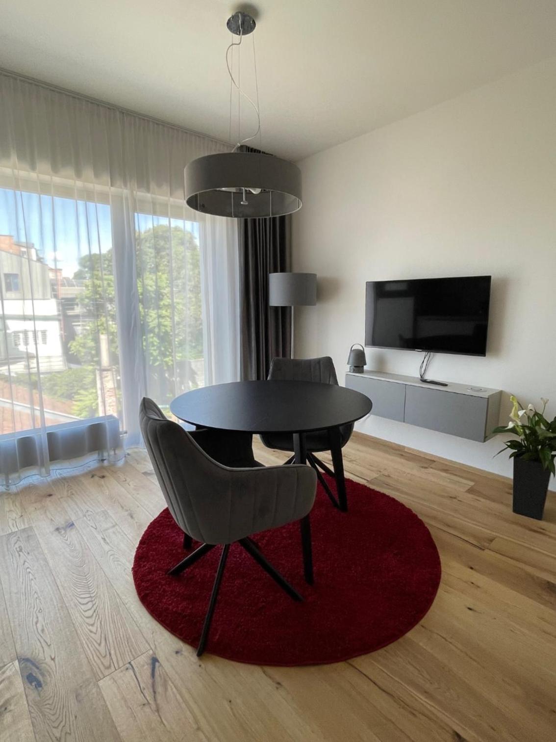 H52 Apartments