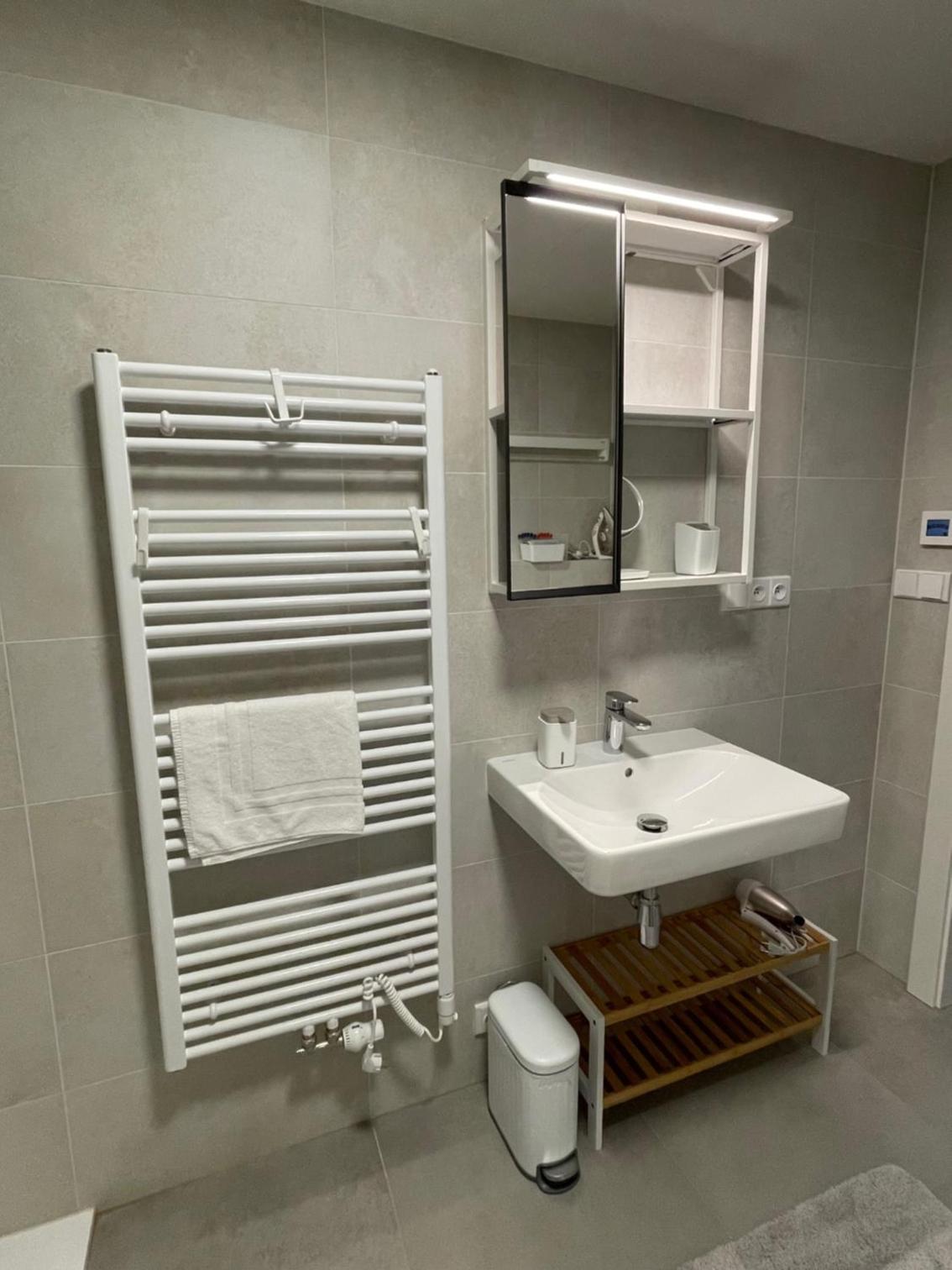 H52 Apartments