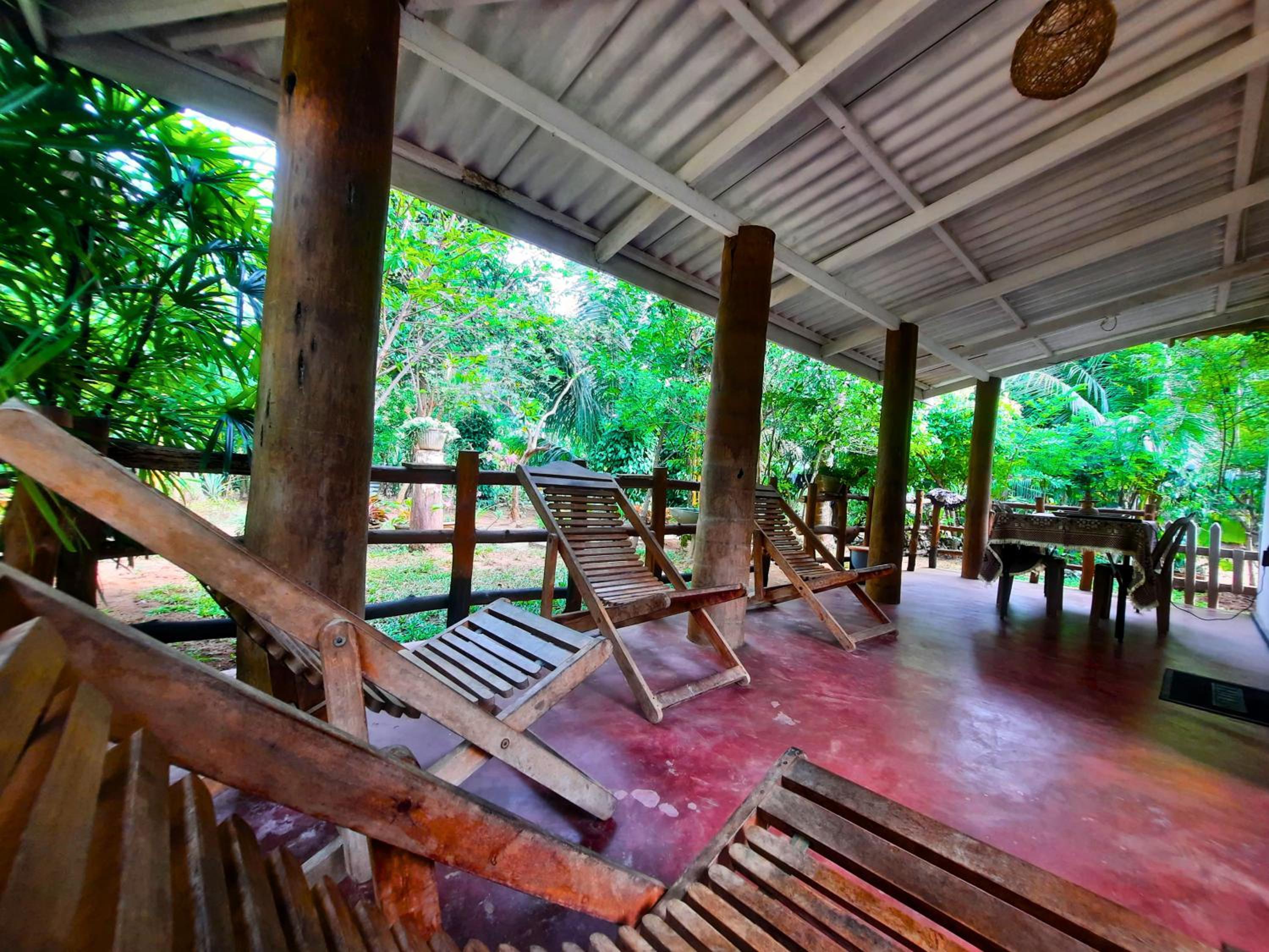 Batu's Safari lodge Udawalawe