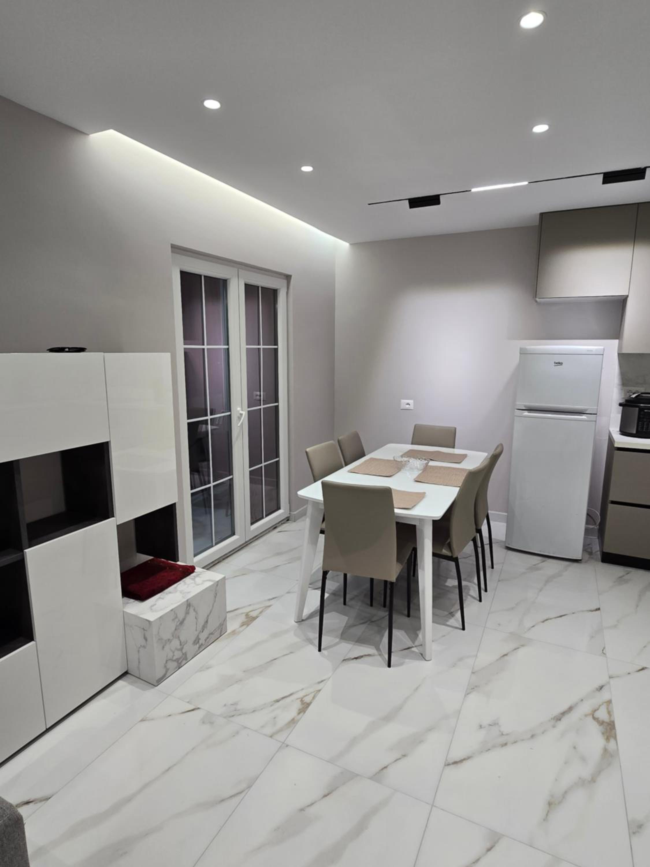Prestige Beach Apartment