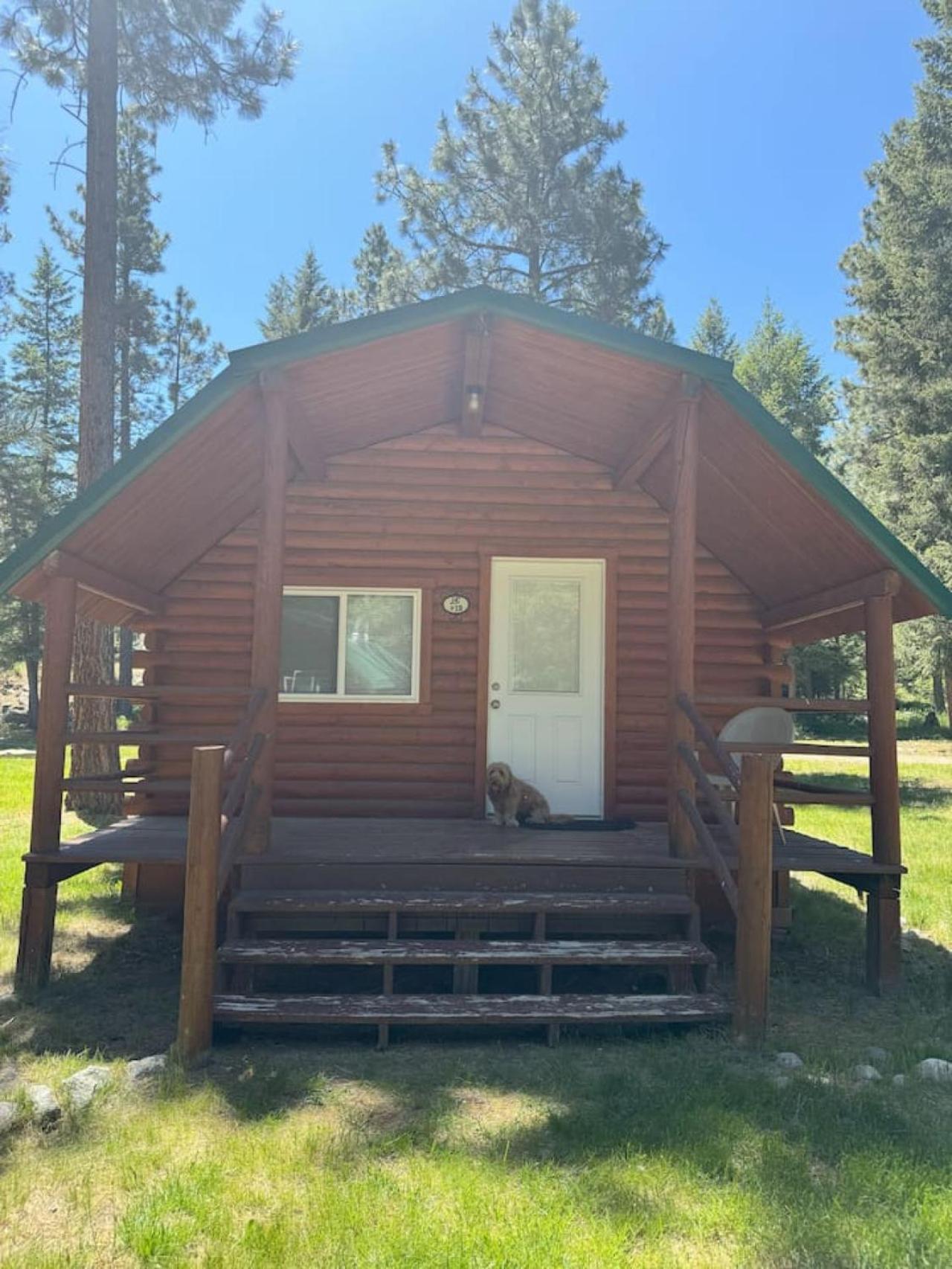 Lost Horse Lodge Double Queen Cabin 19 - PetsOK view 4