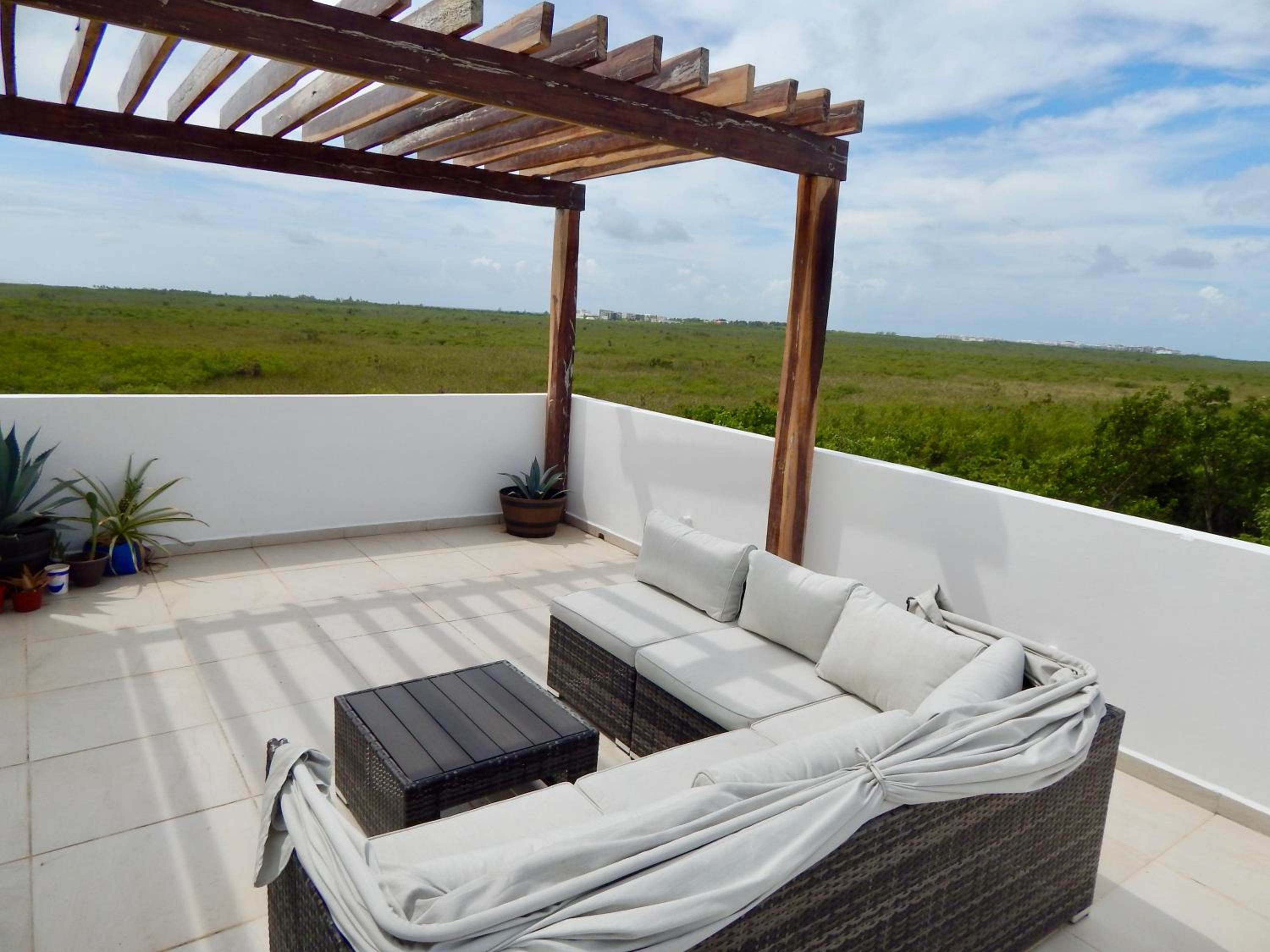 2 BR-house in Puerto Morelos with stunning view view 3