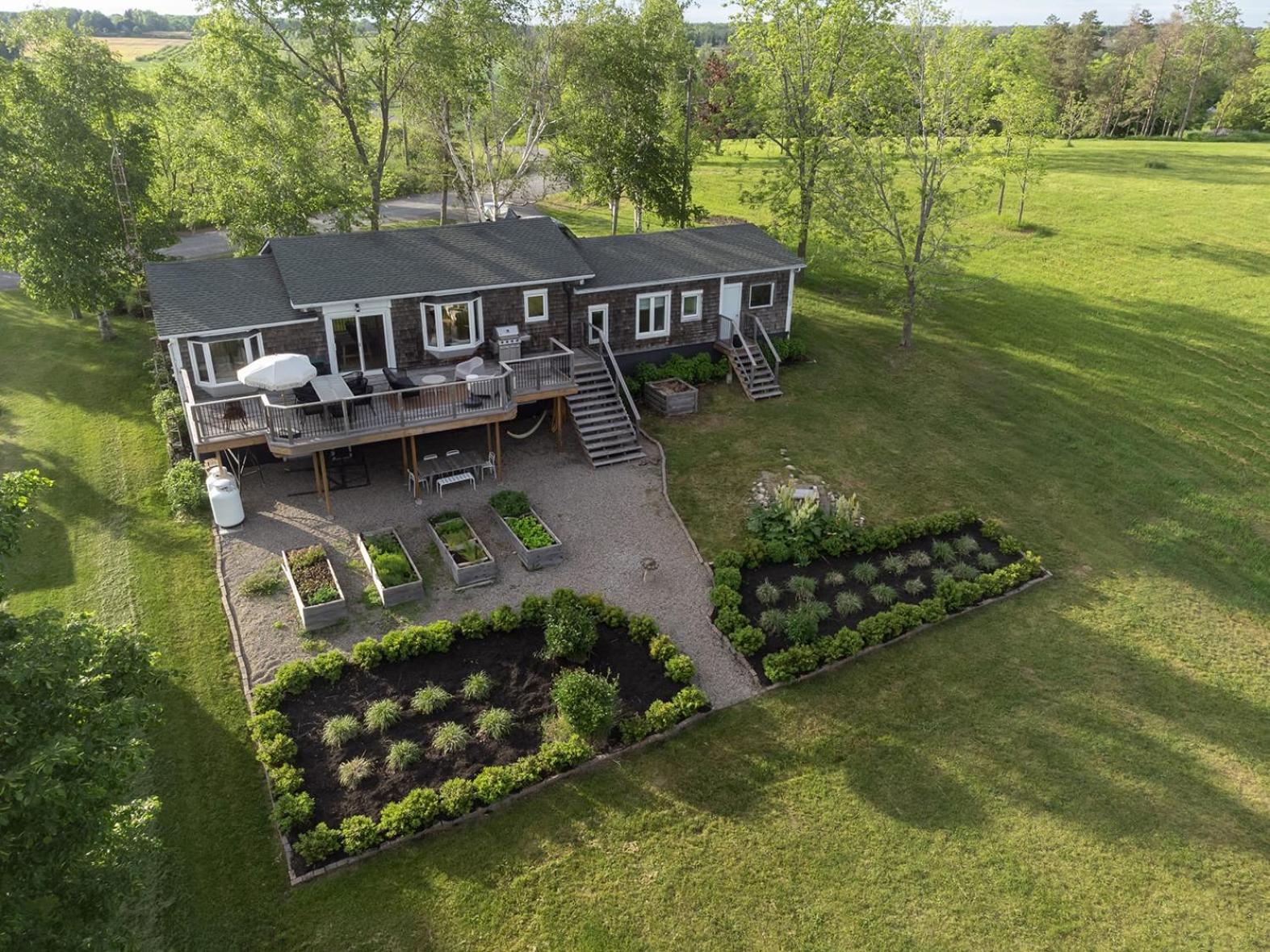 Hydrangea Hideaway - Architecturally Designed