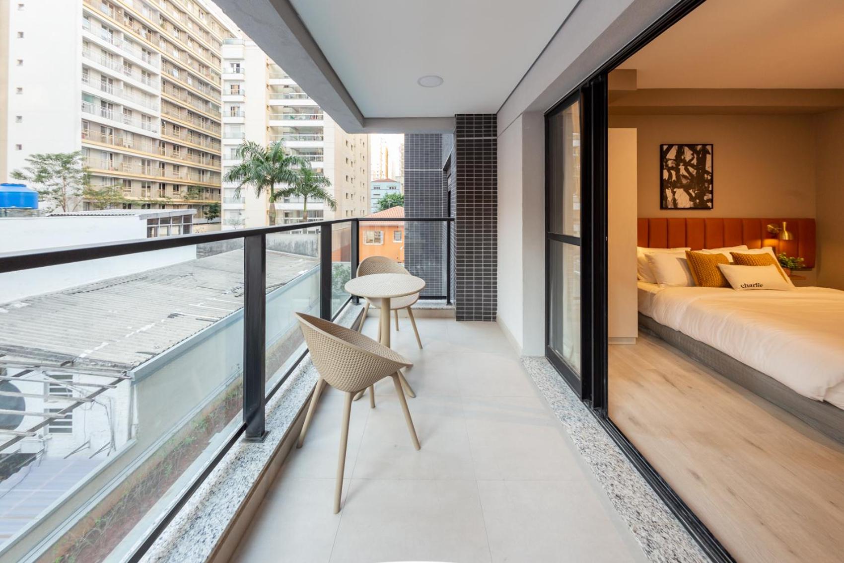 Charlie Contemporâneo Jardins