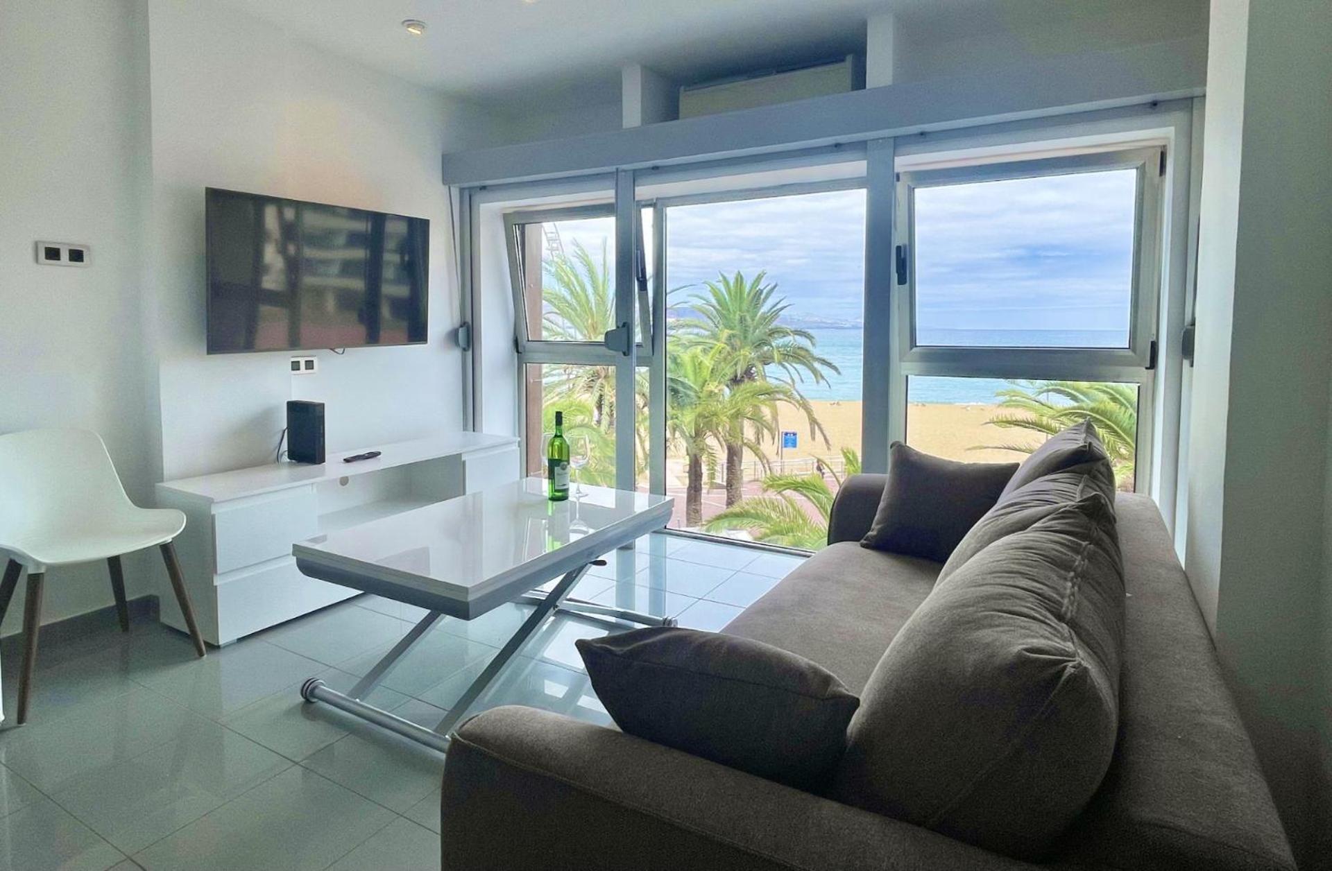 Beachfront Stunning Views