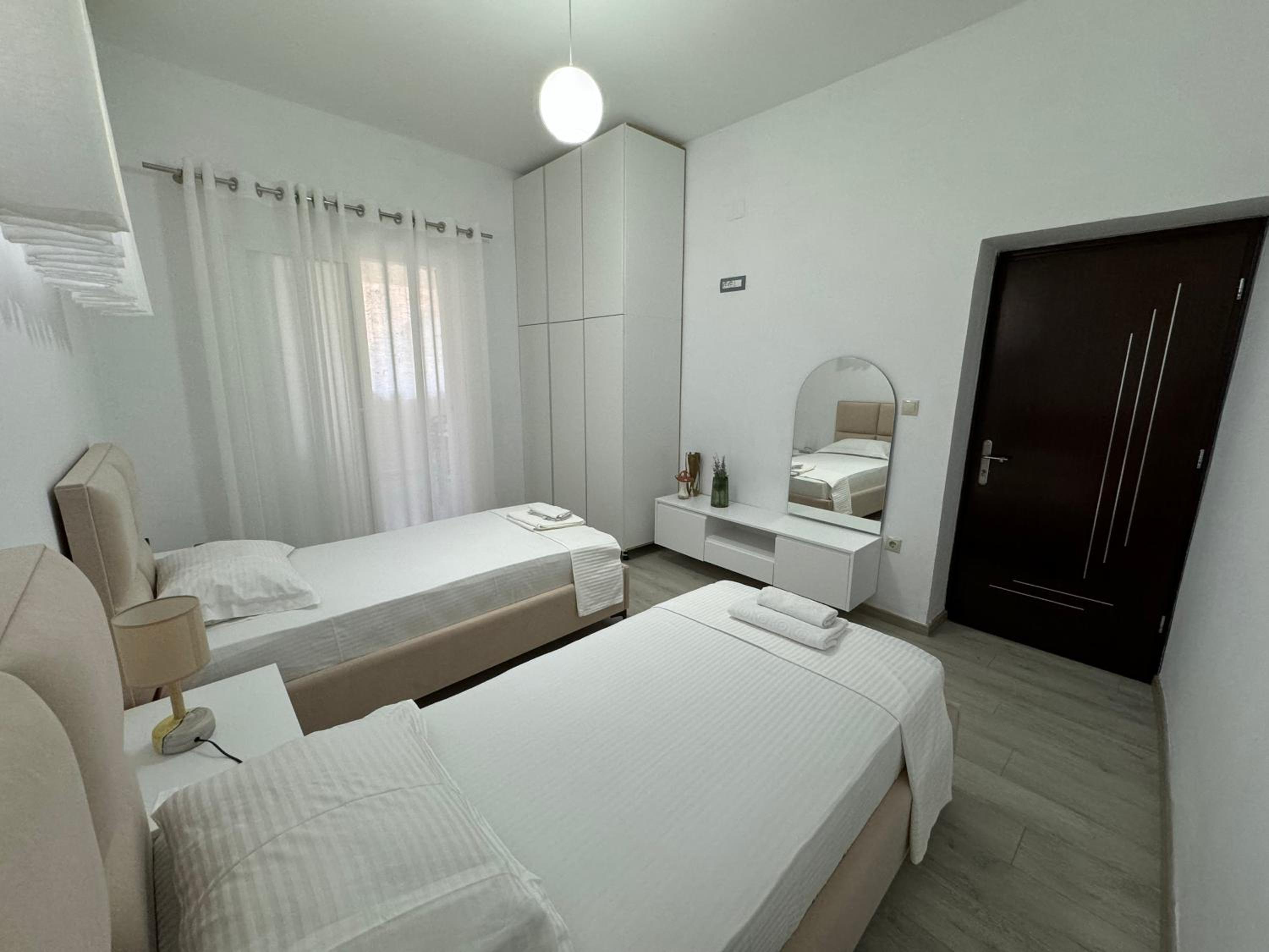 Dadaj Apartments