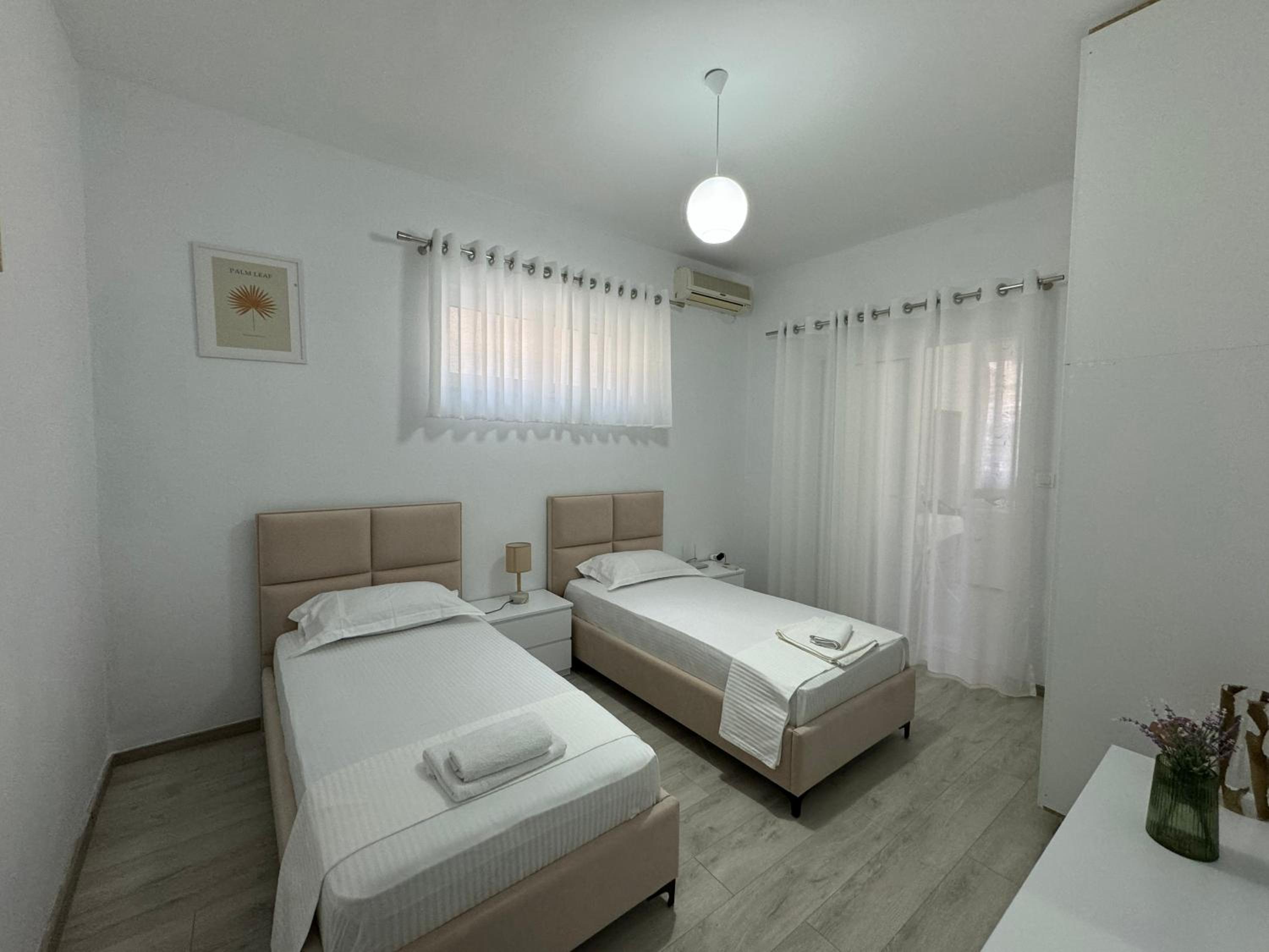 Dadaj Apartments