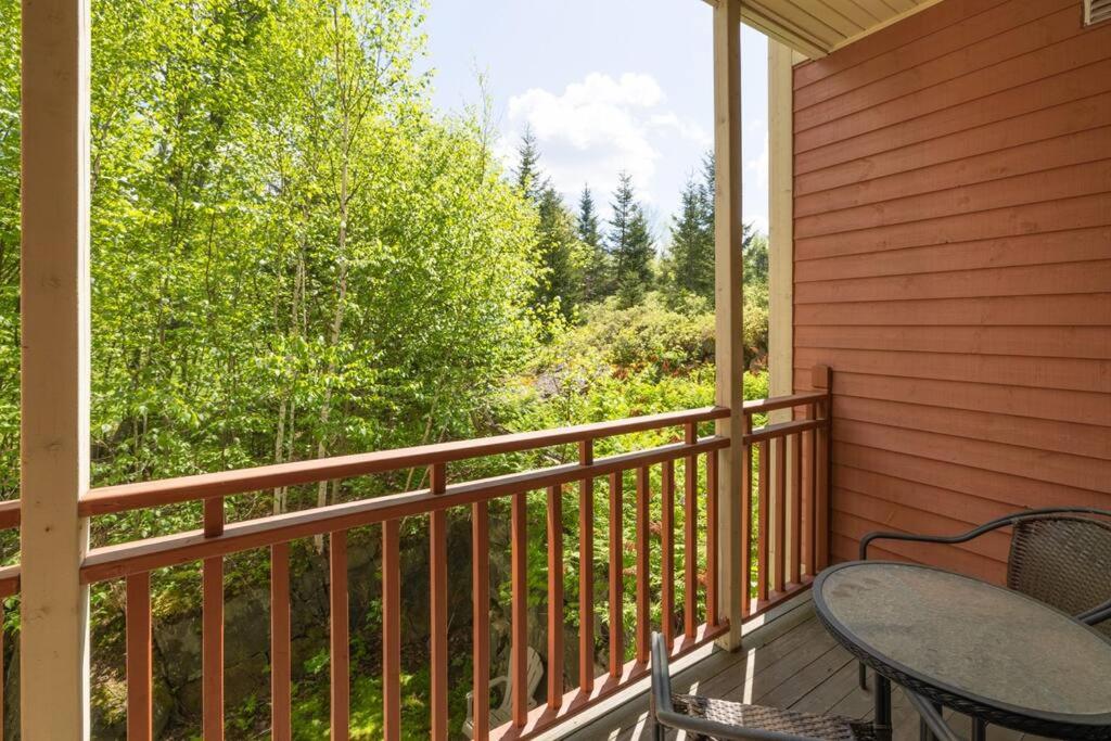 Les Eaux Tremblant - Luxury Chalet with Pool & Spa and AC