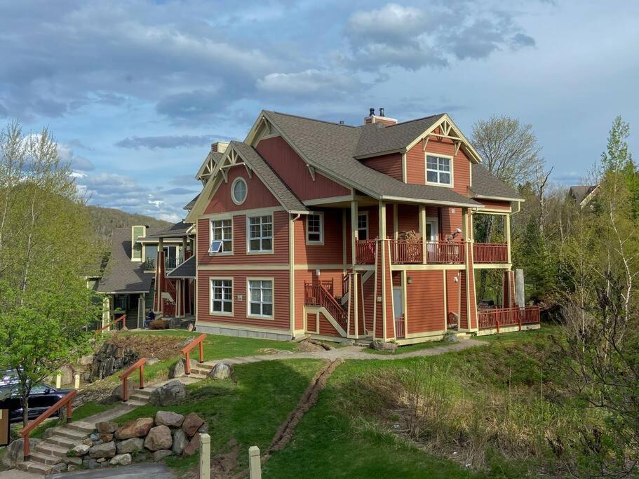 Les Eaux Tremblant - Luxury Chalet with Pool & Spa and AC