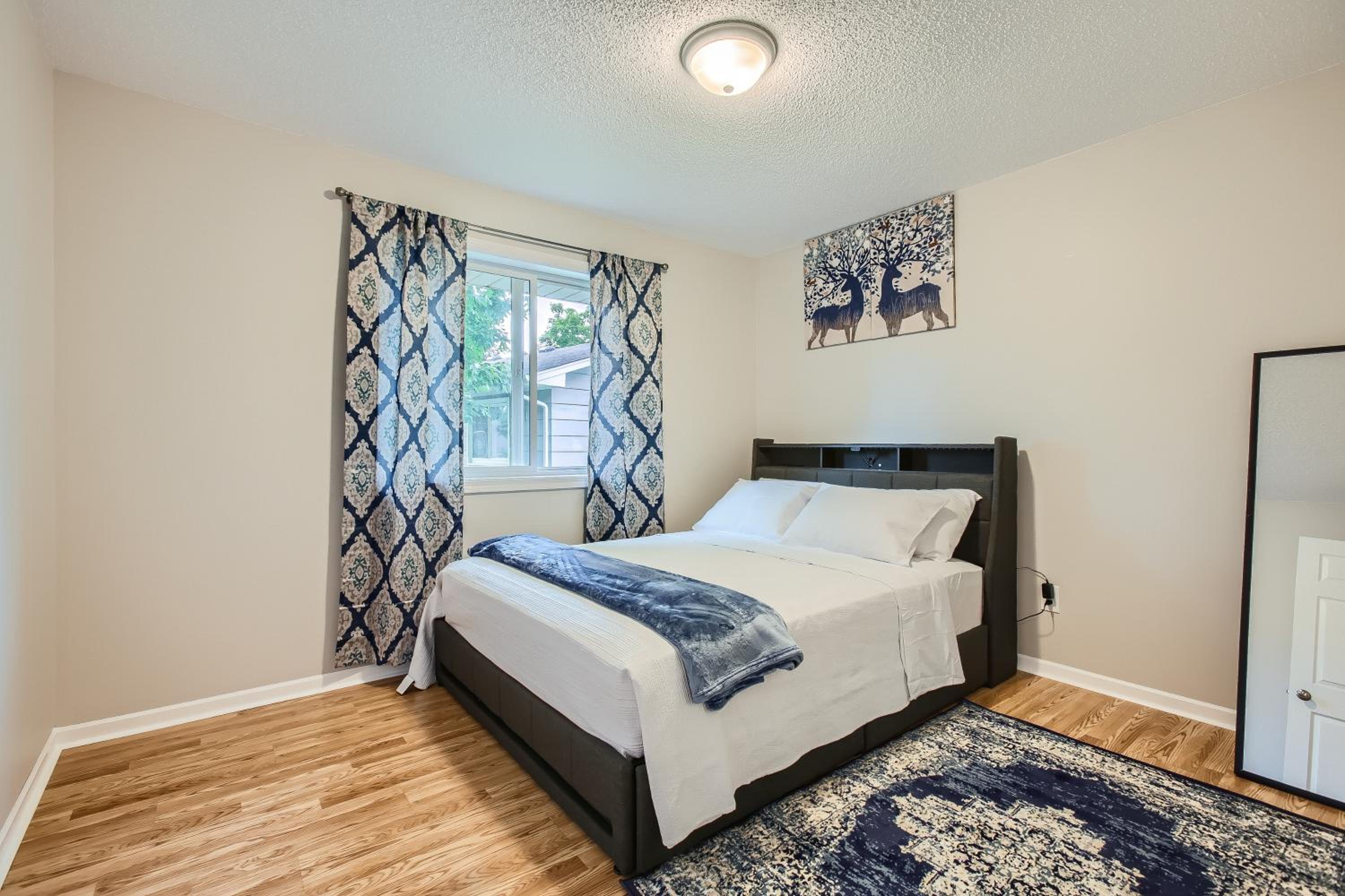 4bd Central Location - Patio - Games view 2