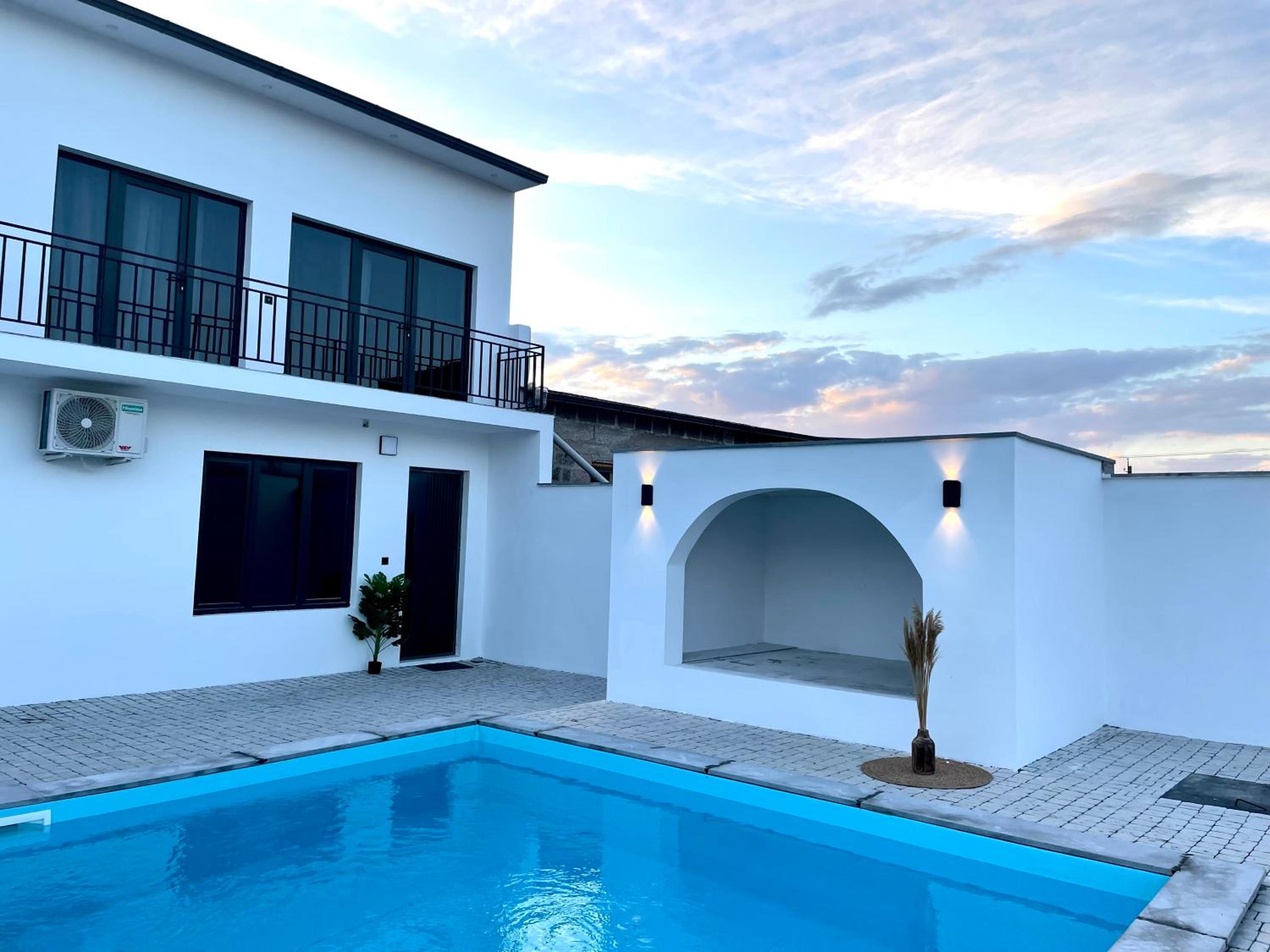 White Villa Armenia