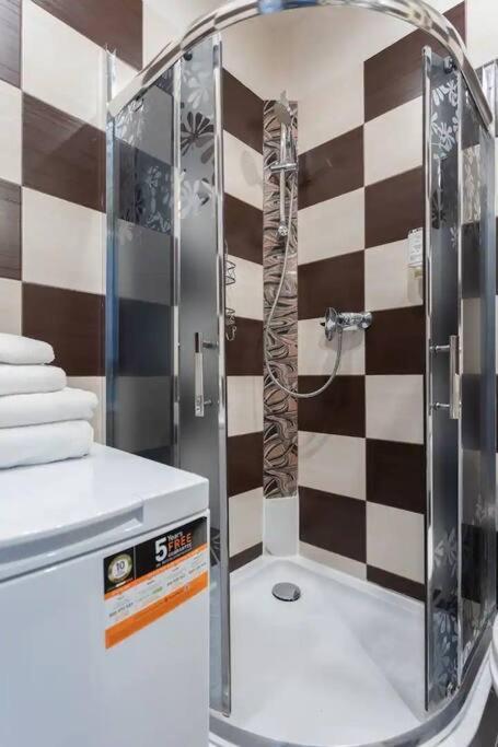 Golden Apartments Warsaw - Comfortable 2-Bedroom in City Center, Marszałkowska