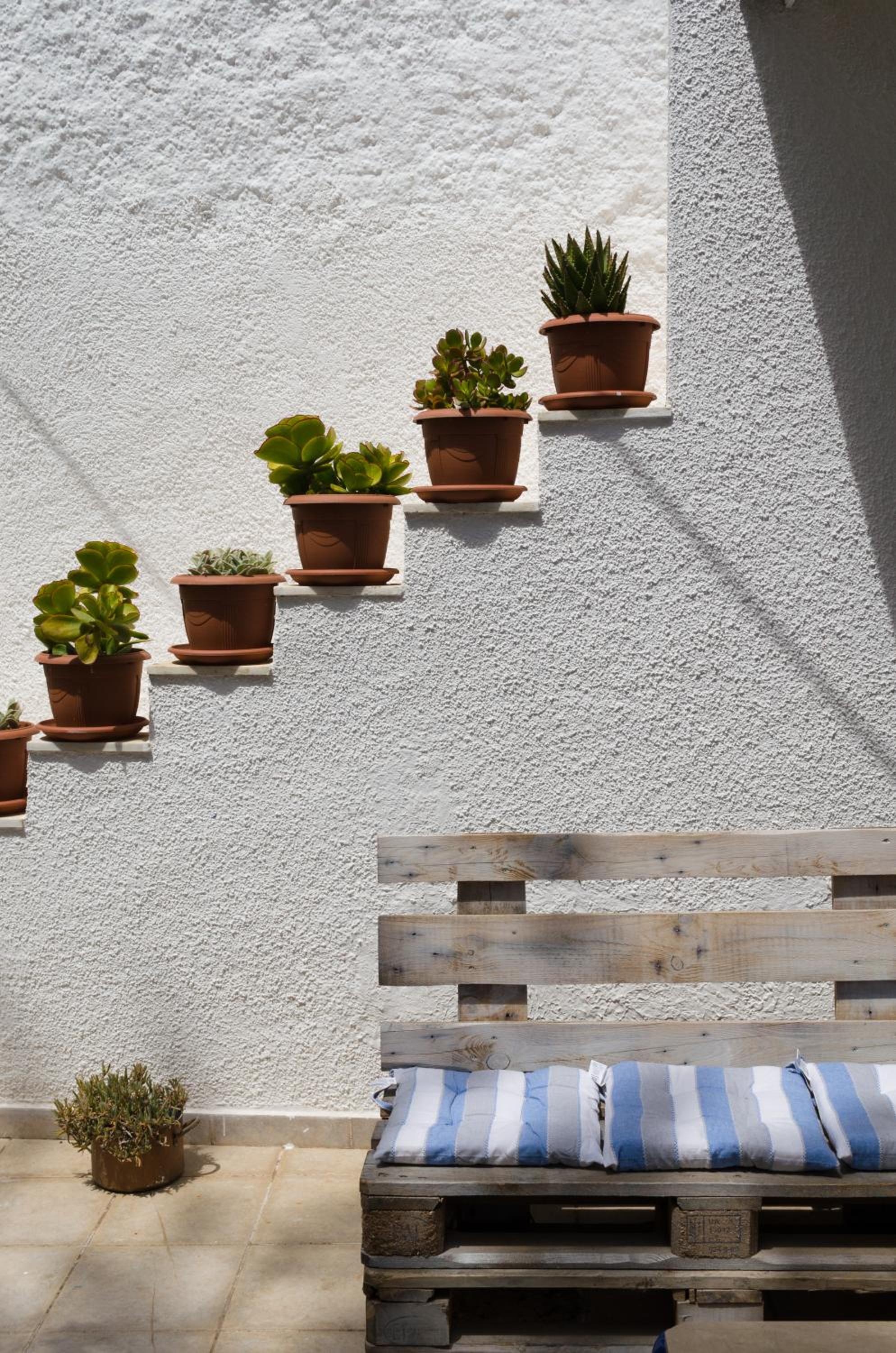 Marini Traditional Cottages
