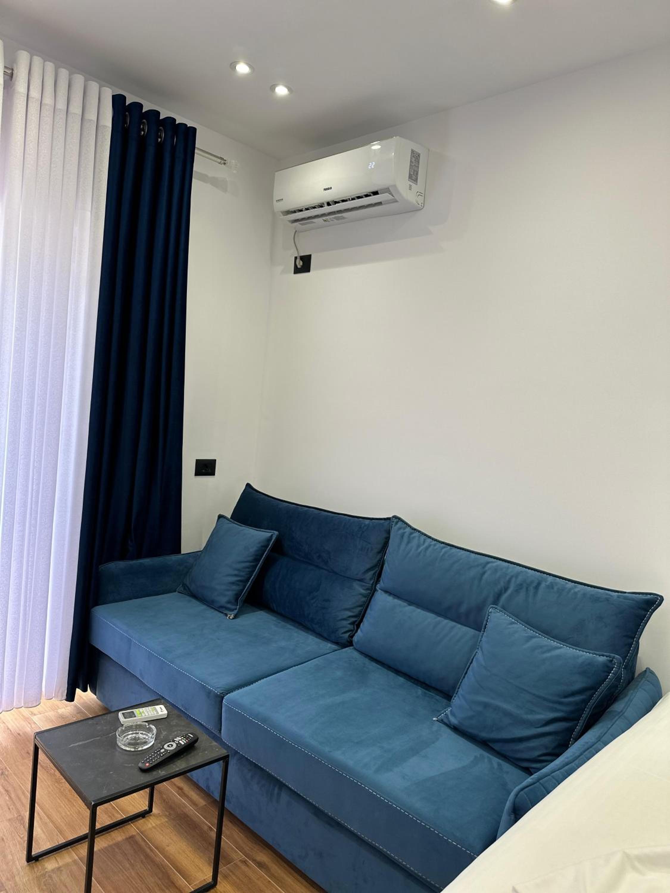 Modern & Cozy Golem Apartment