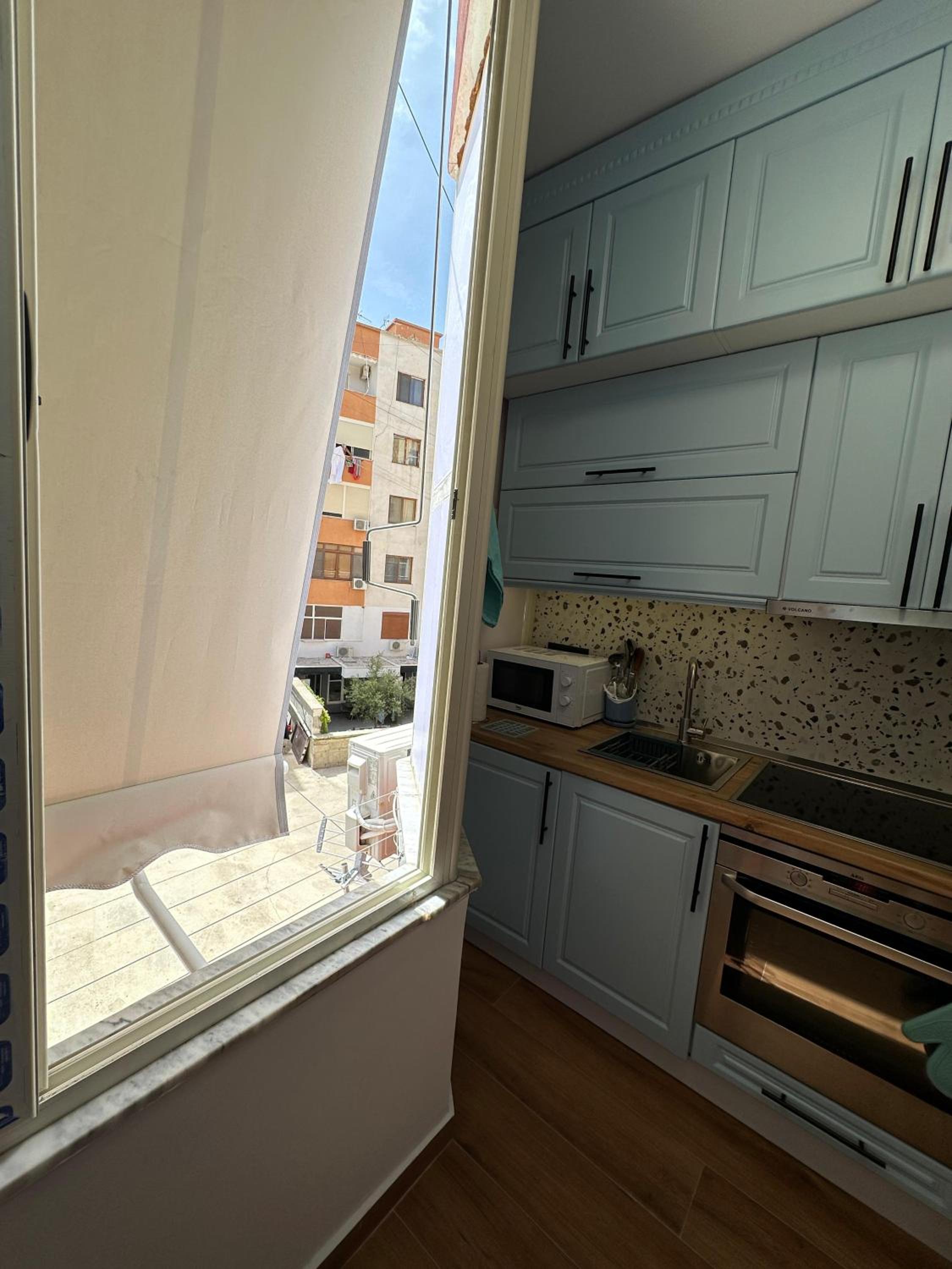 Modern & Cozy Golem Apartment