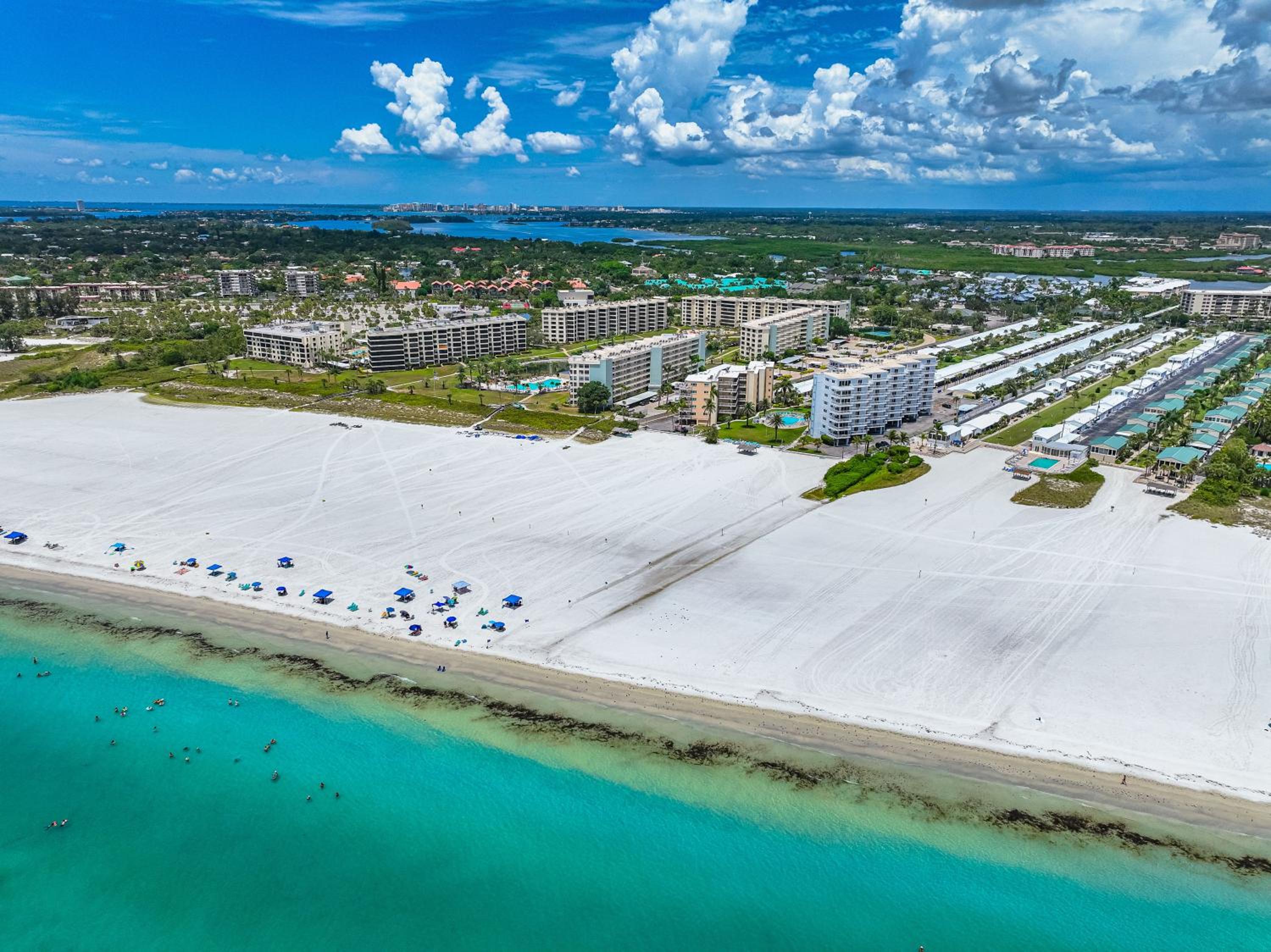 Jamaica Royale Beachfront Tower By Beachside Management