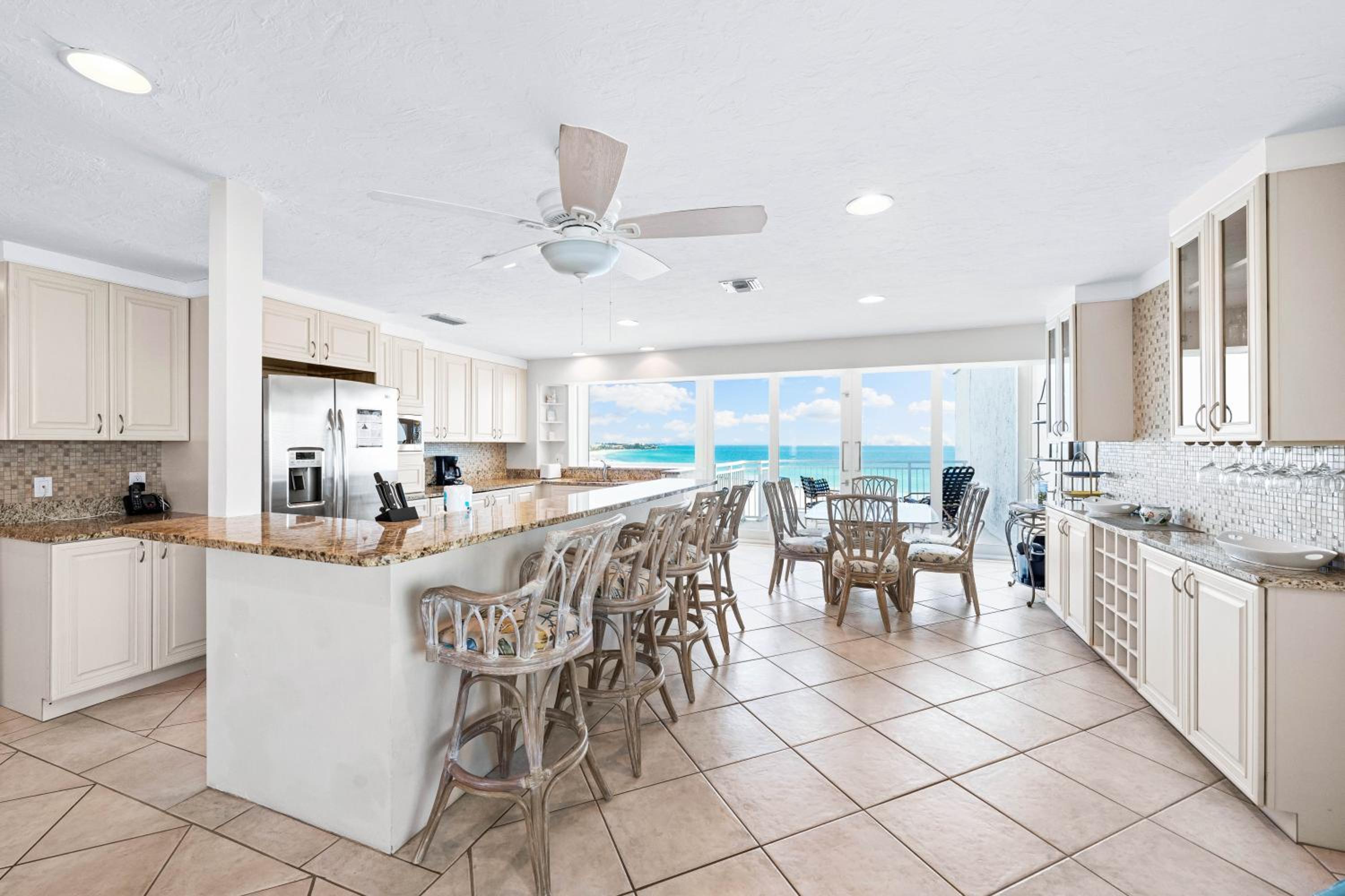 Jamaica Royale Beachfront Tower By Beachside Management