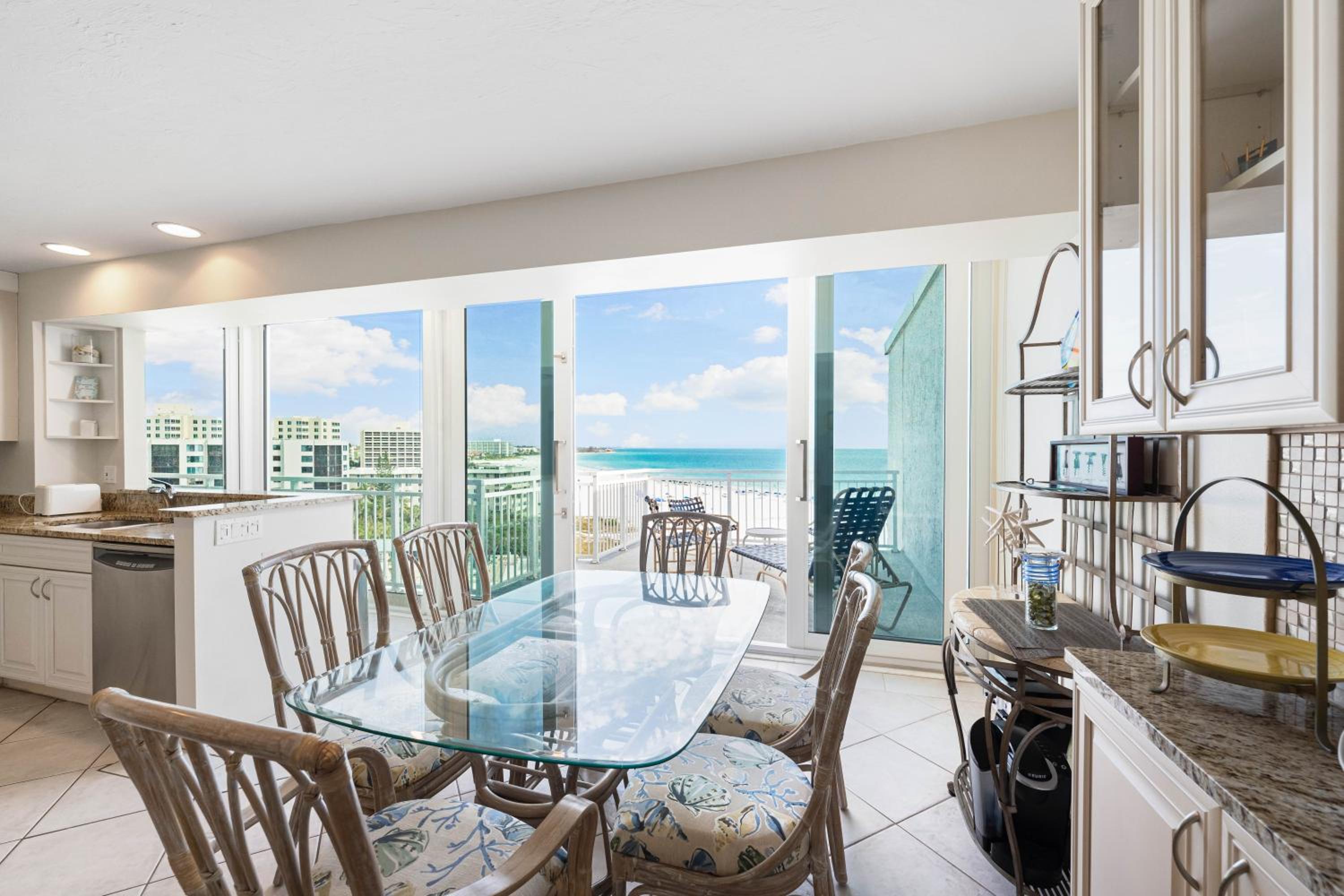 Jamaica Royale Beachfront Tower By Beachside Management
