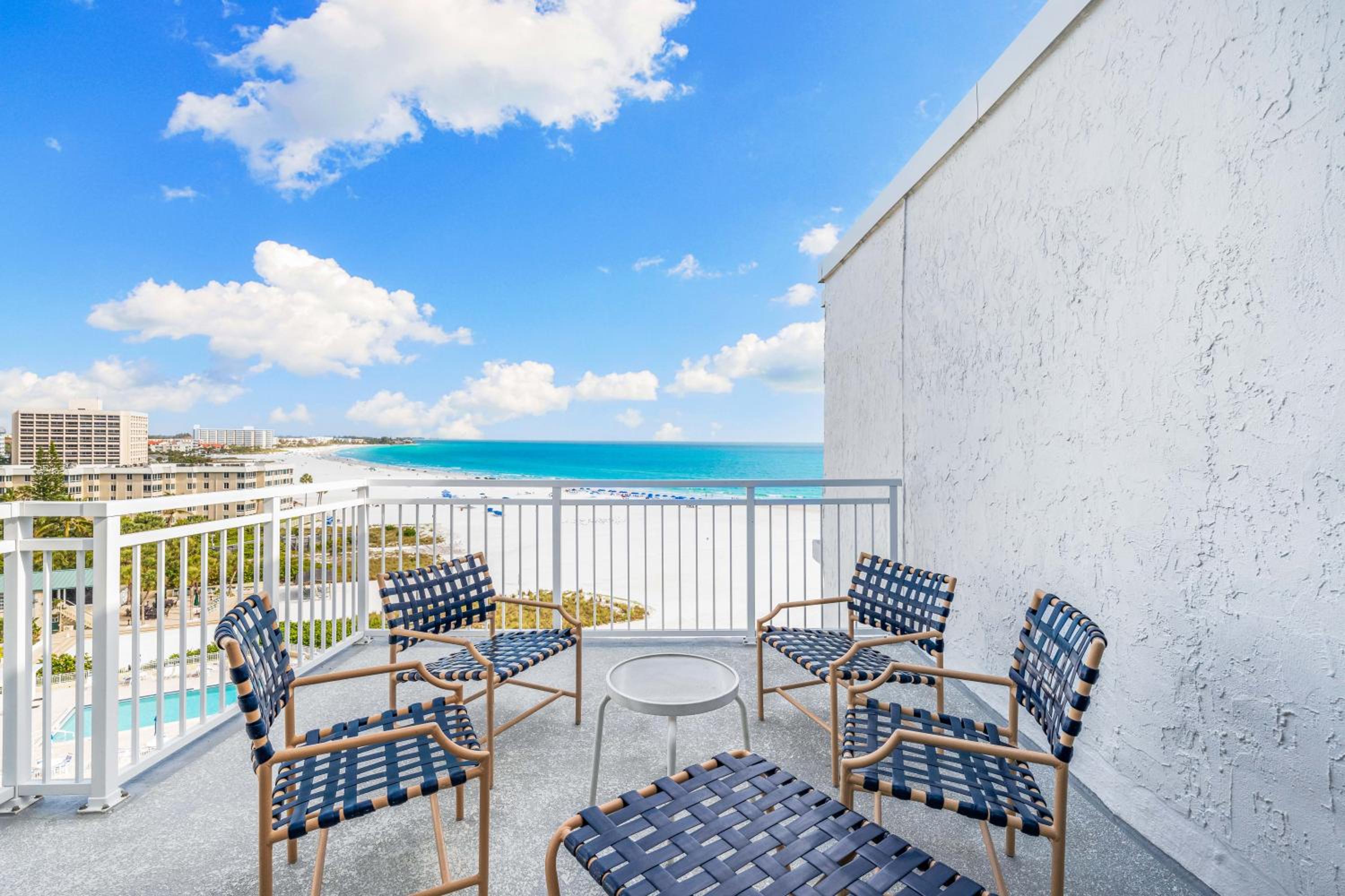 Jamaica Royale Beachfront Tower By Beachside Management