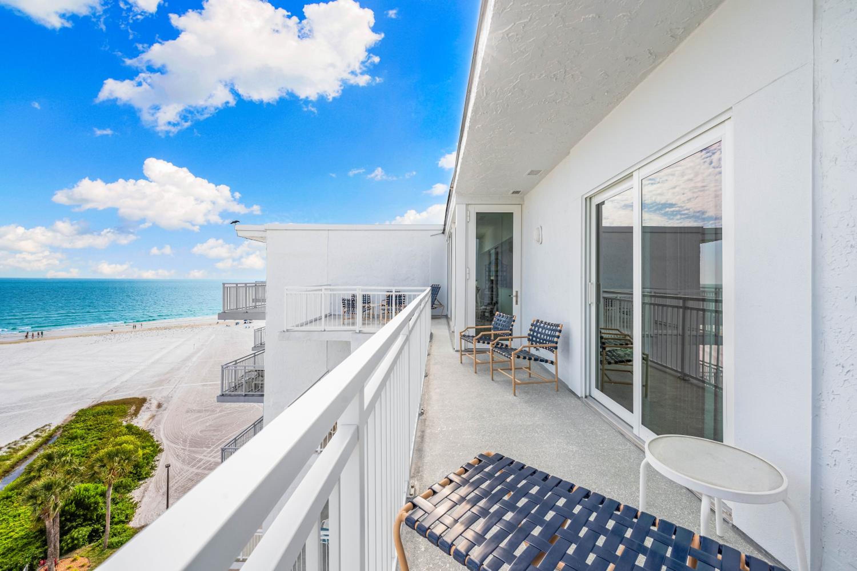 Jamaica Royale Beachfront Tower By Beachside Management