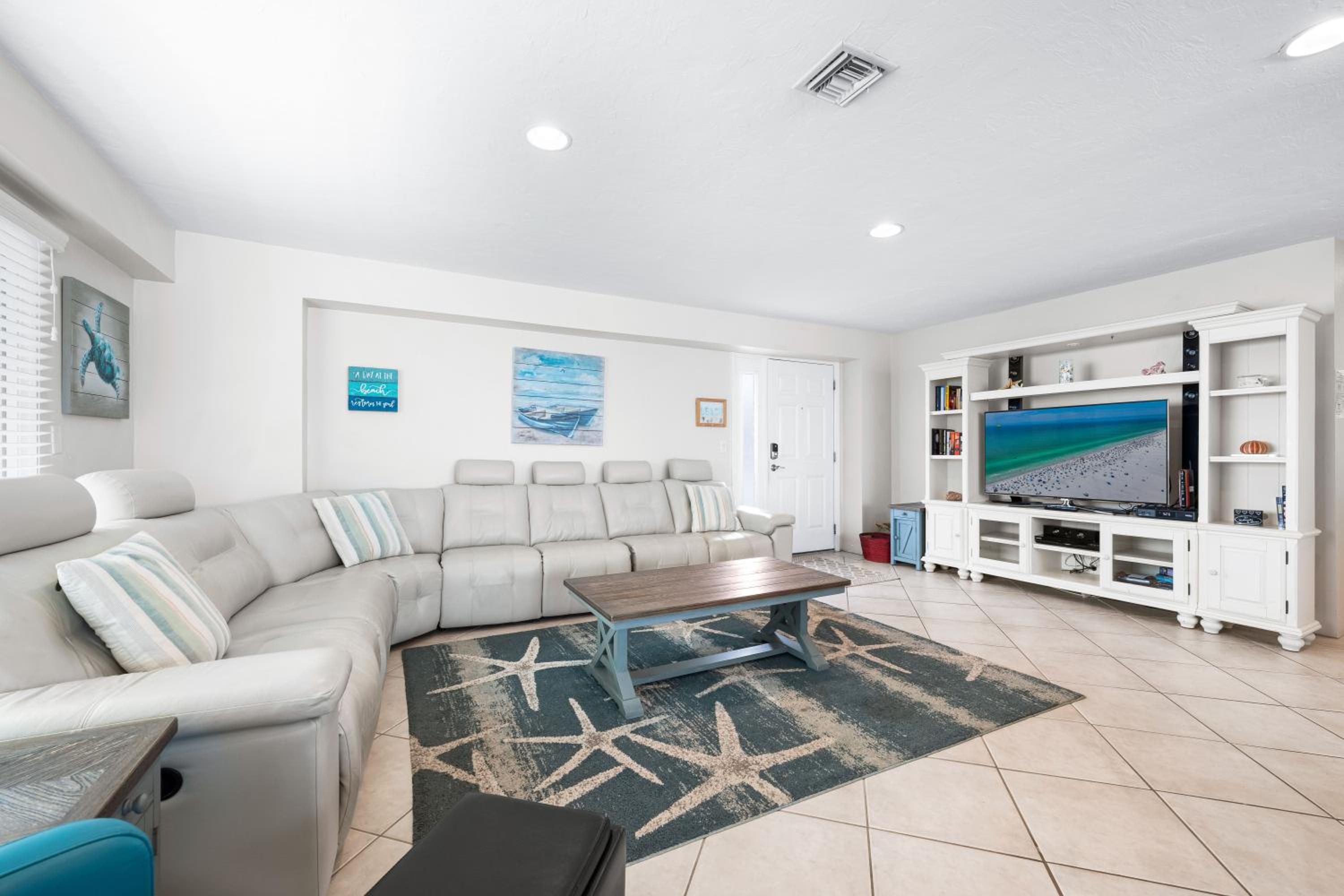 Jamaica Royale Beachfront Tower By Beachside Management