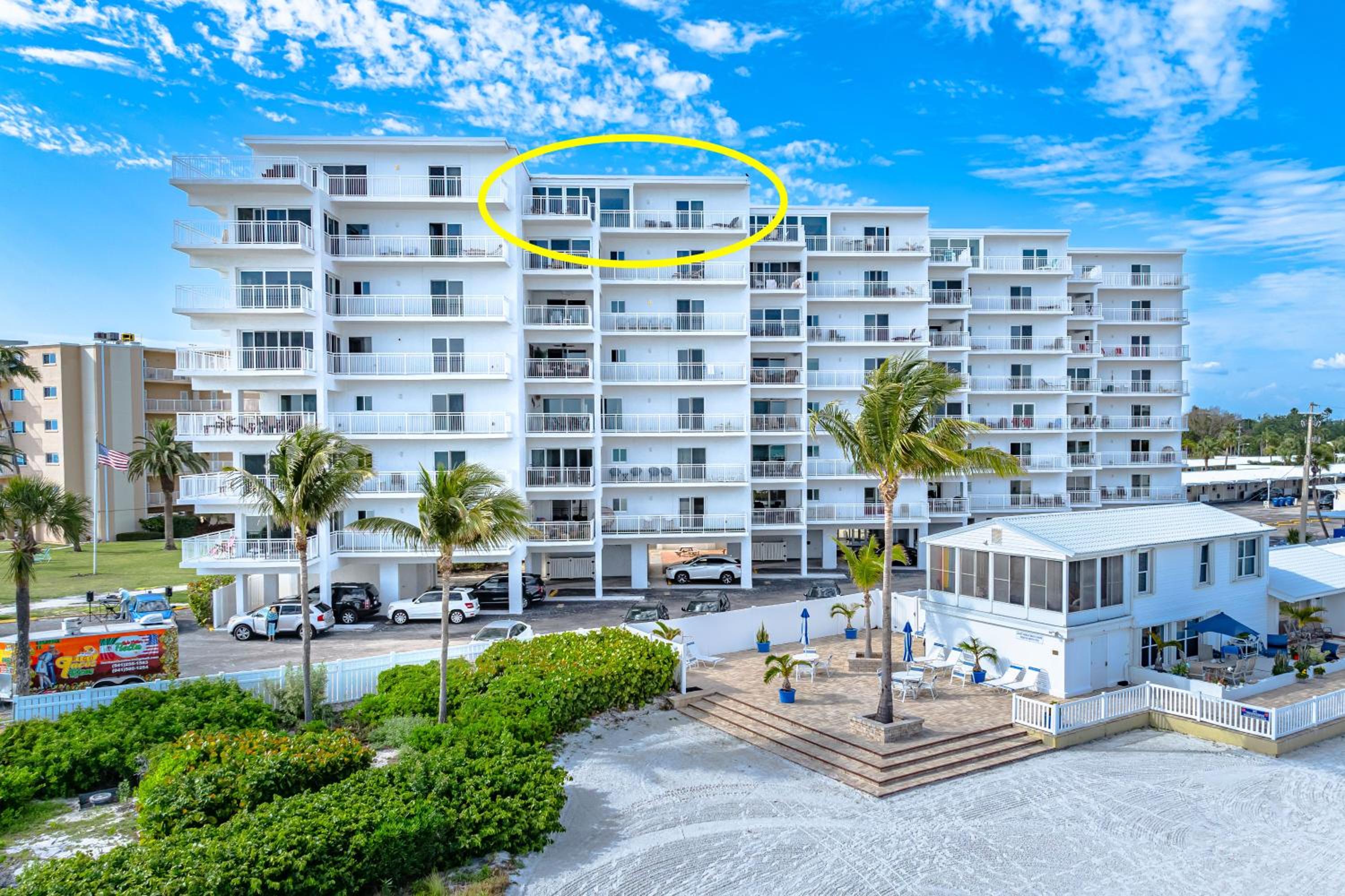 Jamaica Royale Beachfront Tower By Beachside Management