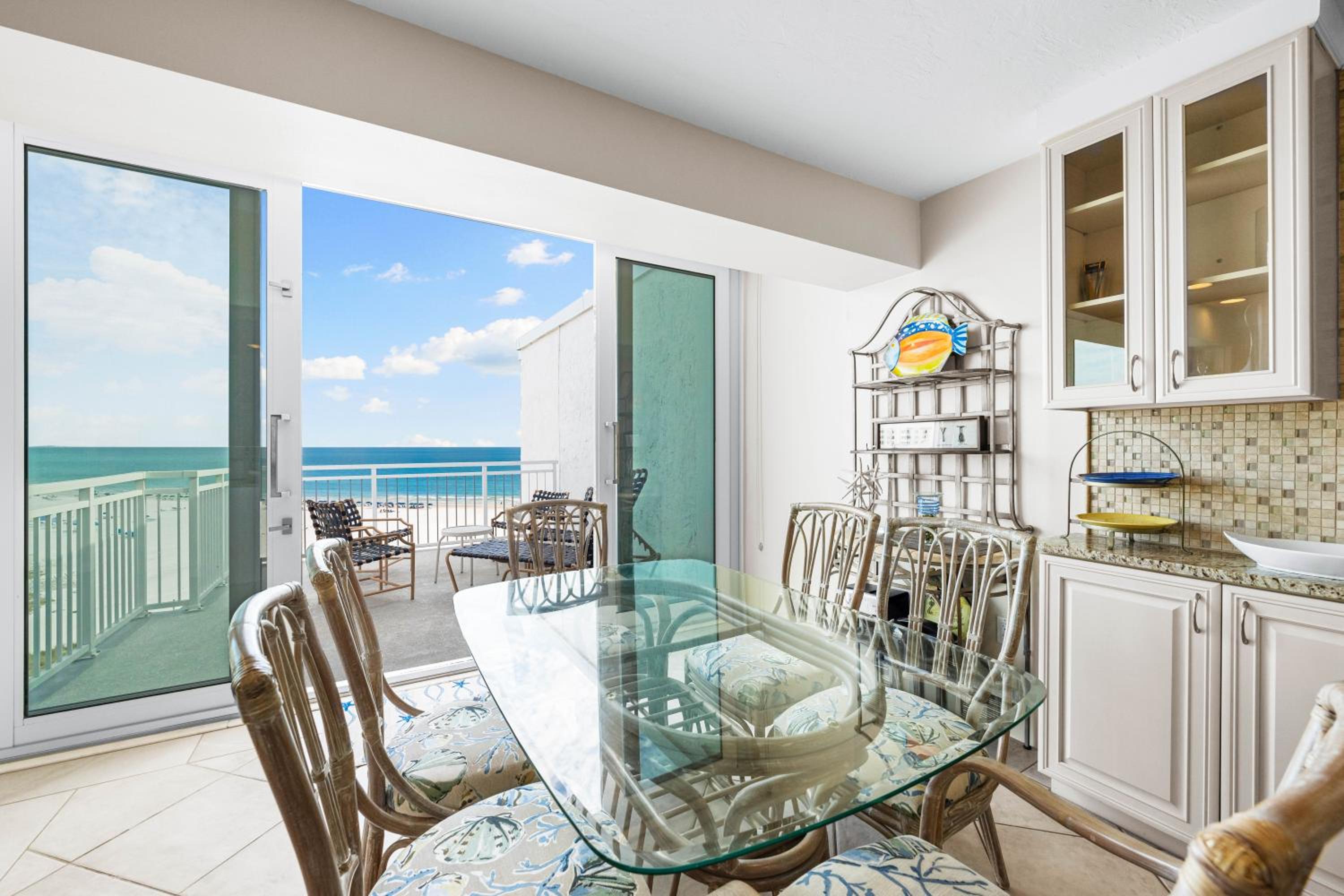 Jamaica Royale Beachfront Tower By Beachside Management