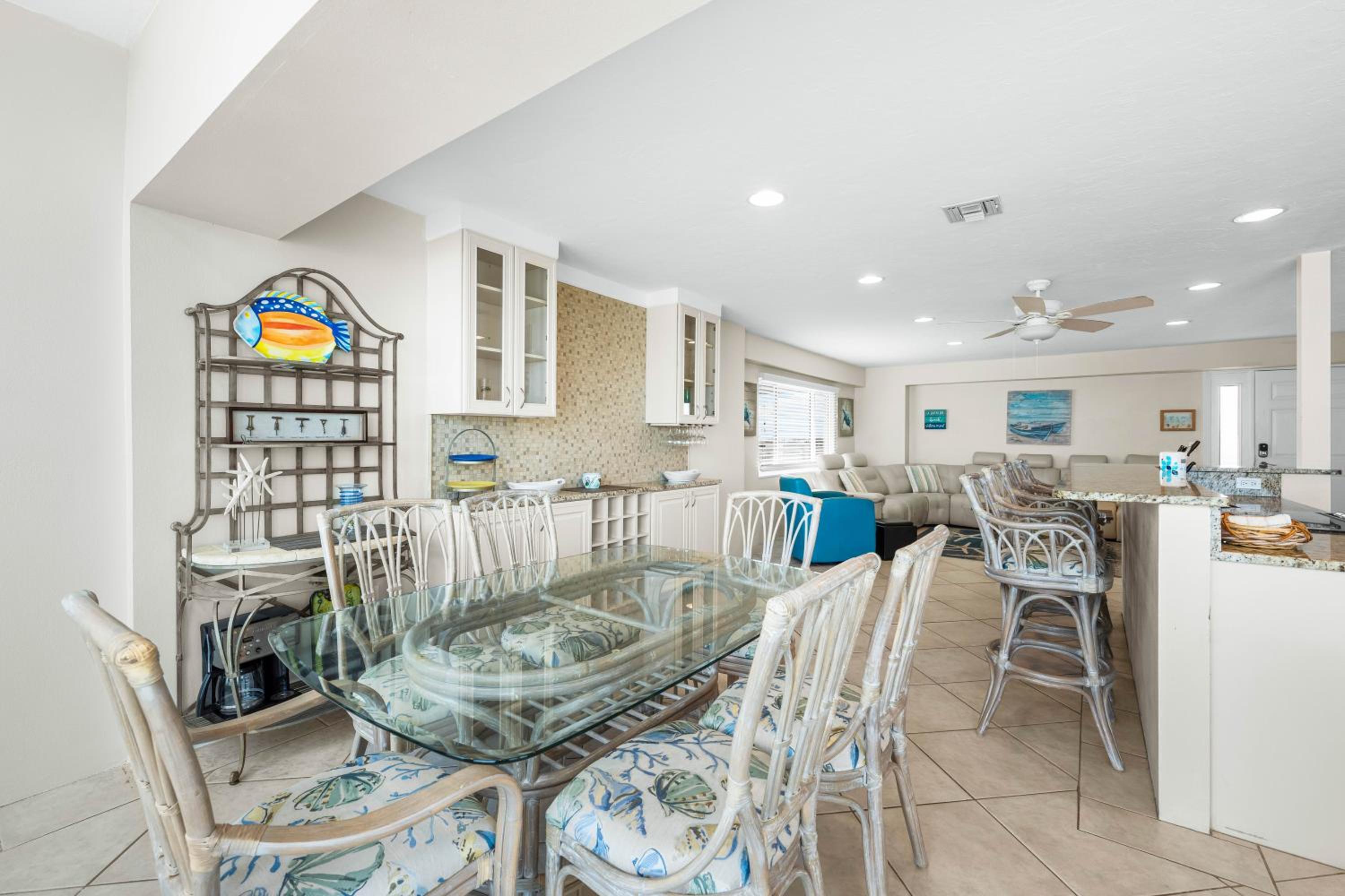 Jamaica Royale Beachfront Tower By Beachside Management
