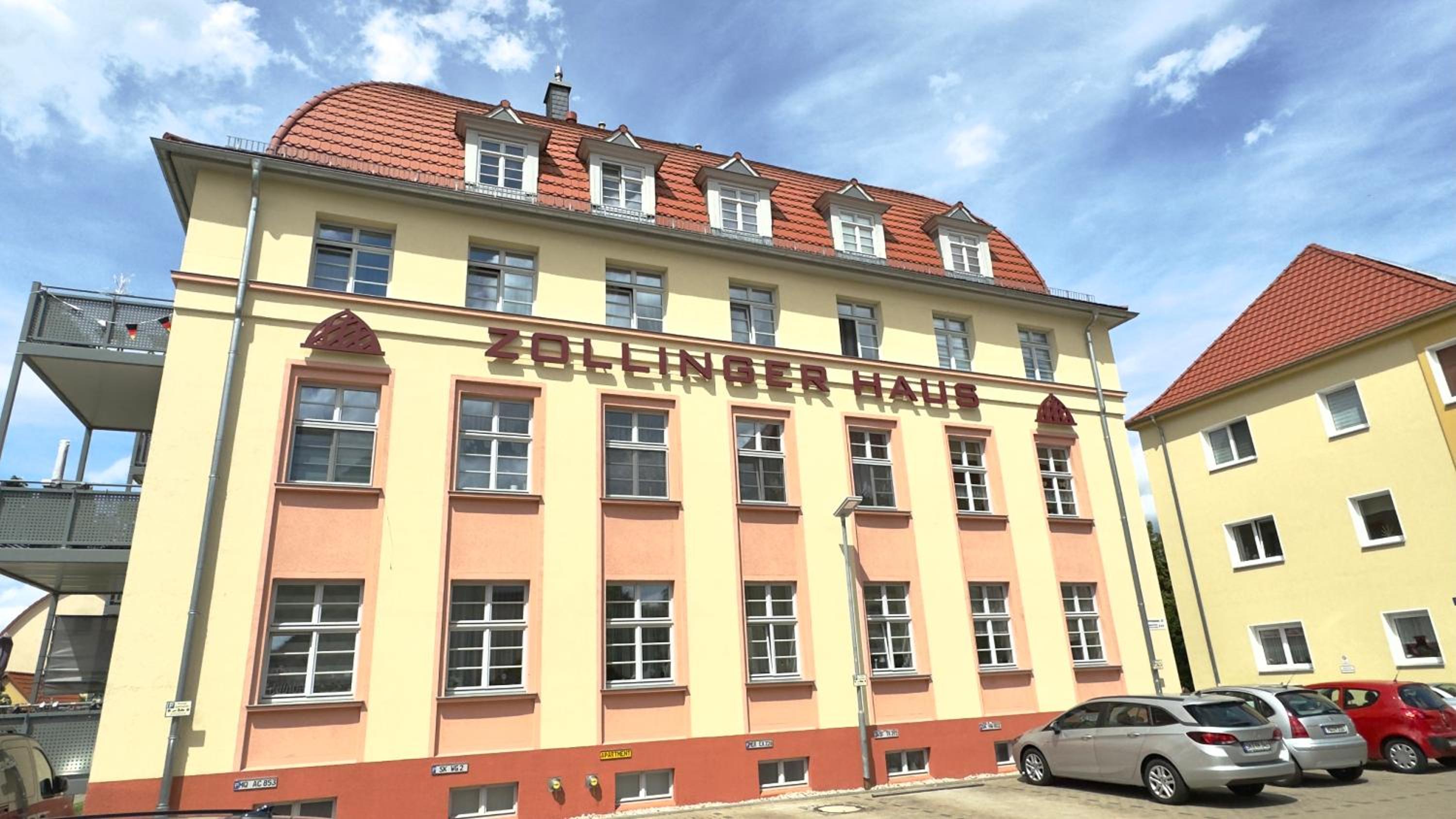 Larooms Merseburg - Apartment CS01 - 3 Zimmer, 7 Betten, 2 Bäder, 2 Parkplätze, Balkon & Aufzug