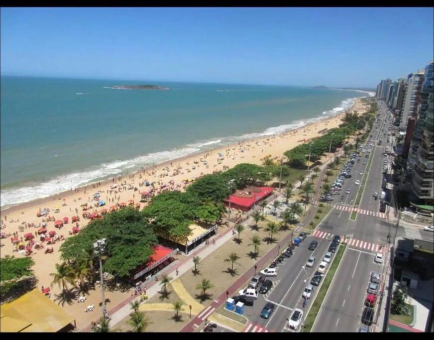 Apartamento em frente ao Shopping e perto da praia