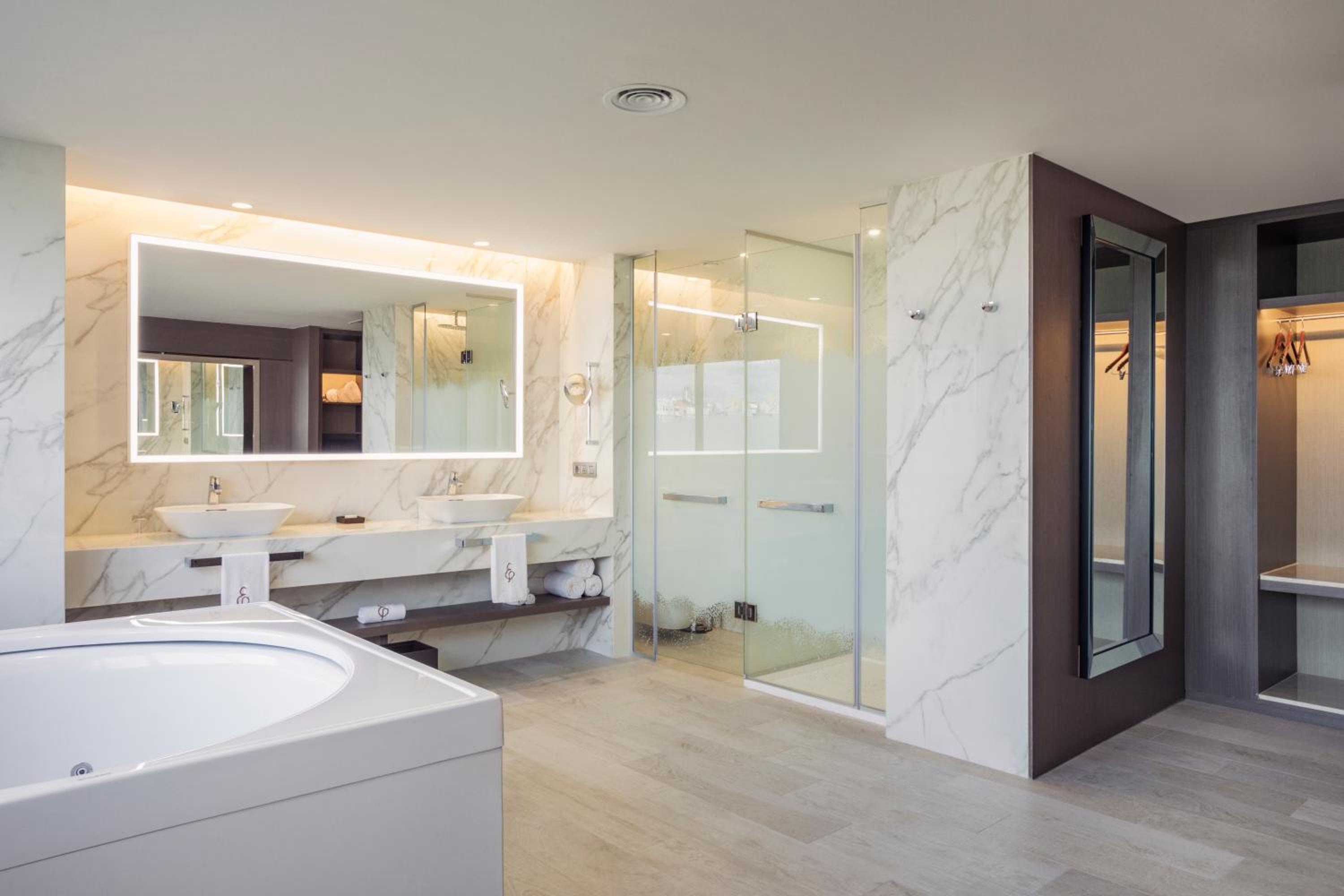 Punta Cana Vacations - El Embajador, a Royal Hideaway Hotel - Property Image 3