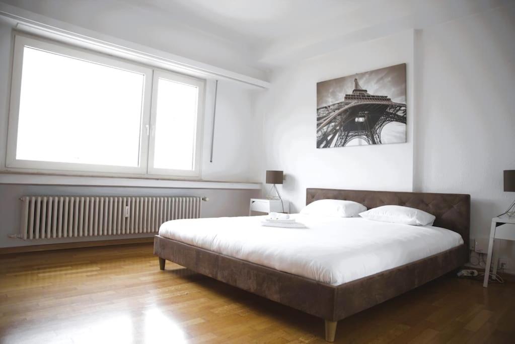 Charming Penthouse in the City Center view 4
