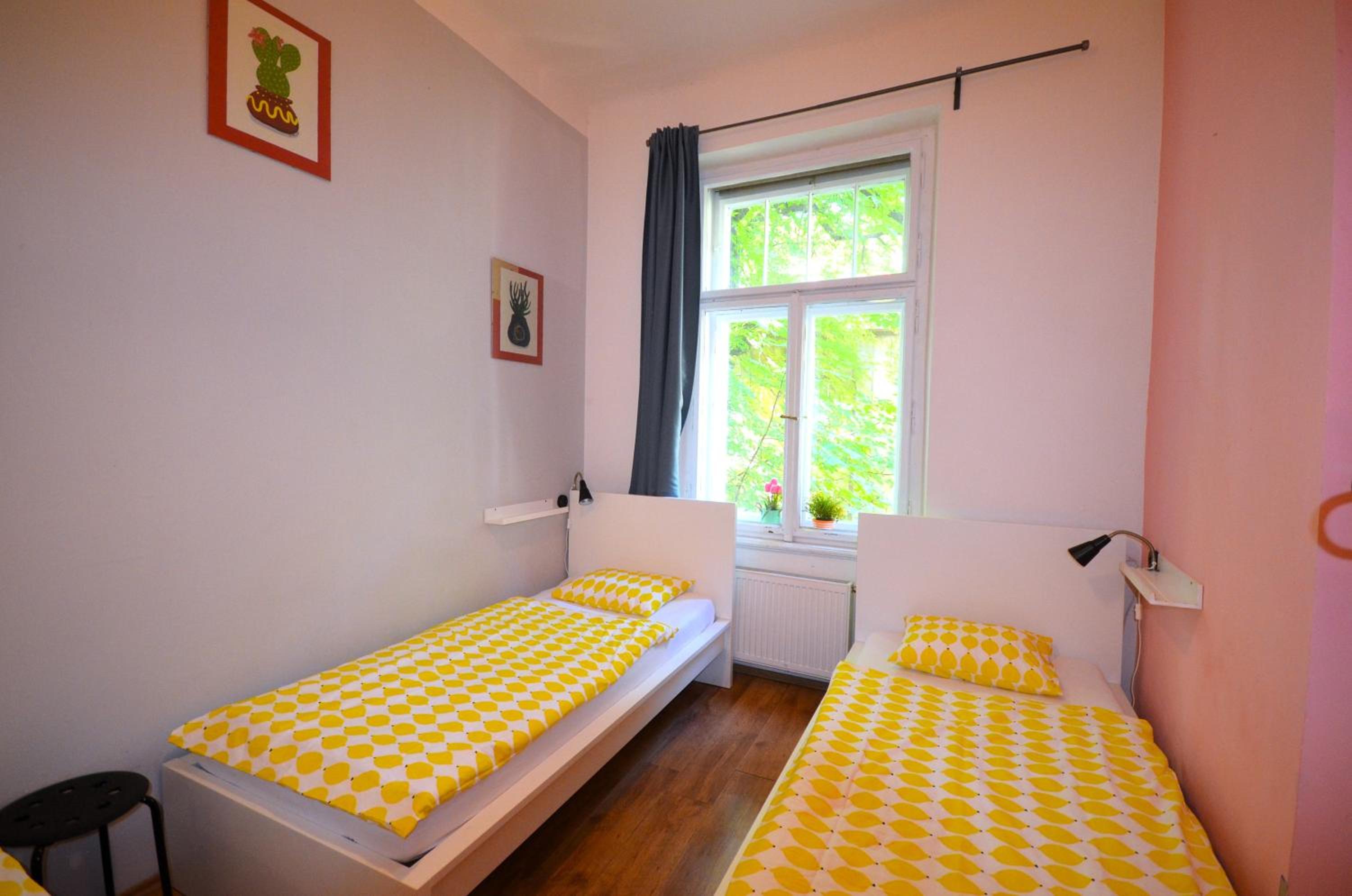 Travel&Joy backpackers