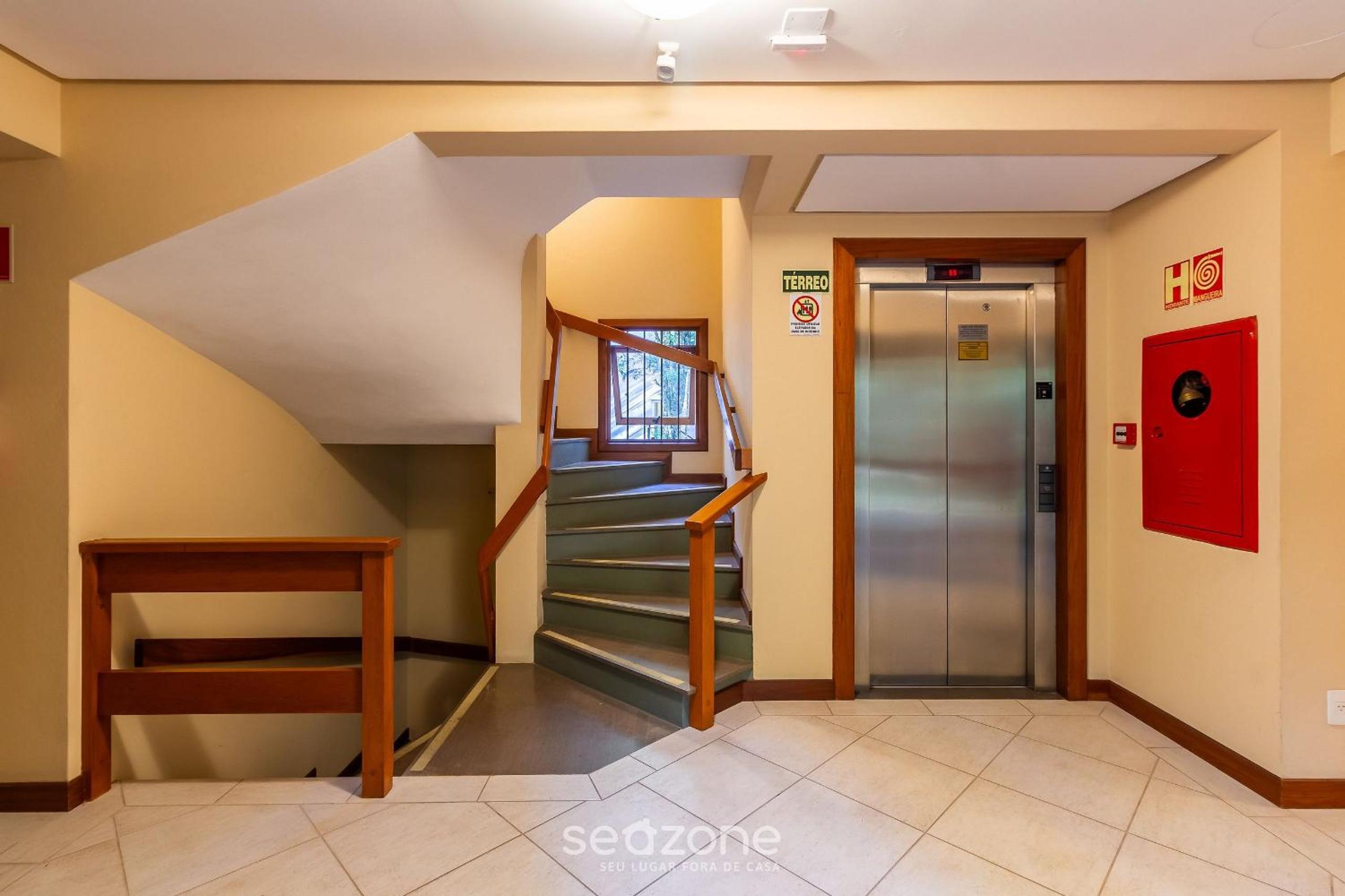 Apt w/ fireplace 650m Mini Mundo Gramado JPA102