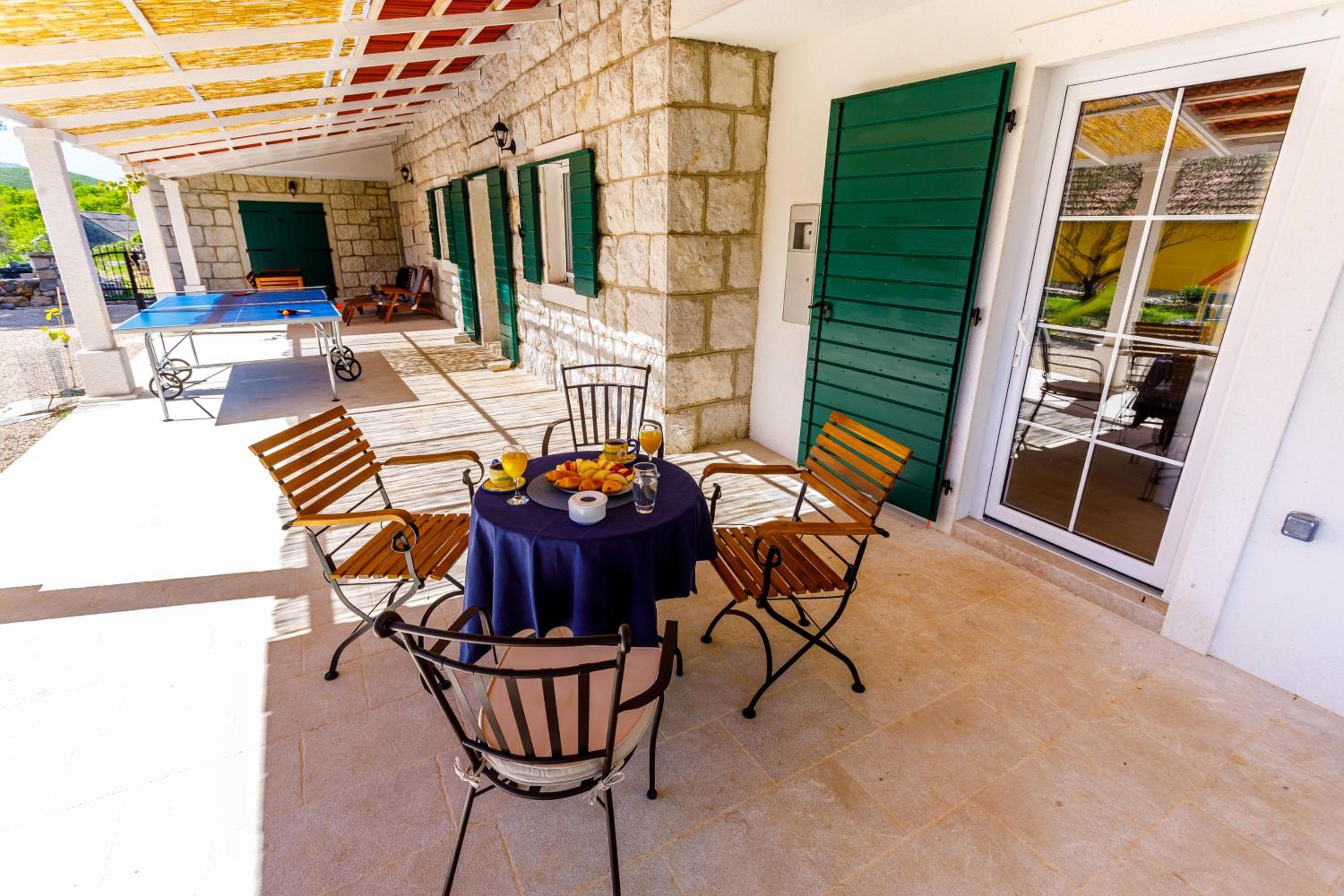 Charming stone house with private pool & jacuzzi - Holiday Home Vera view 4