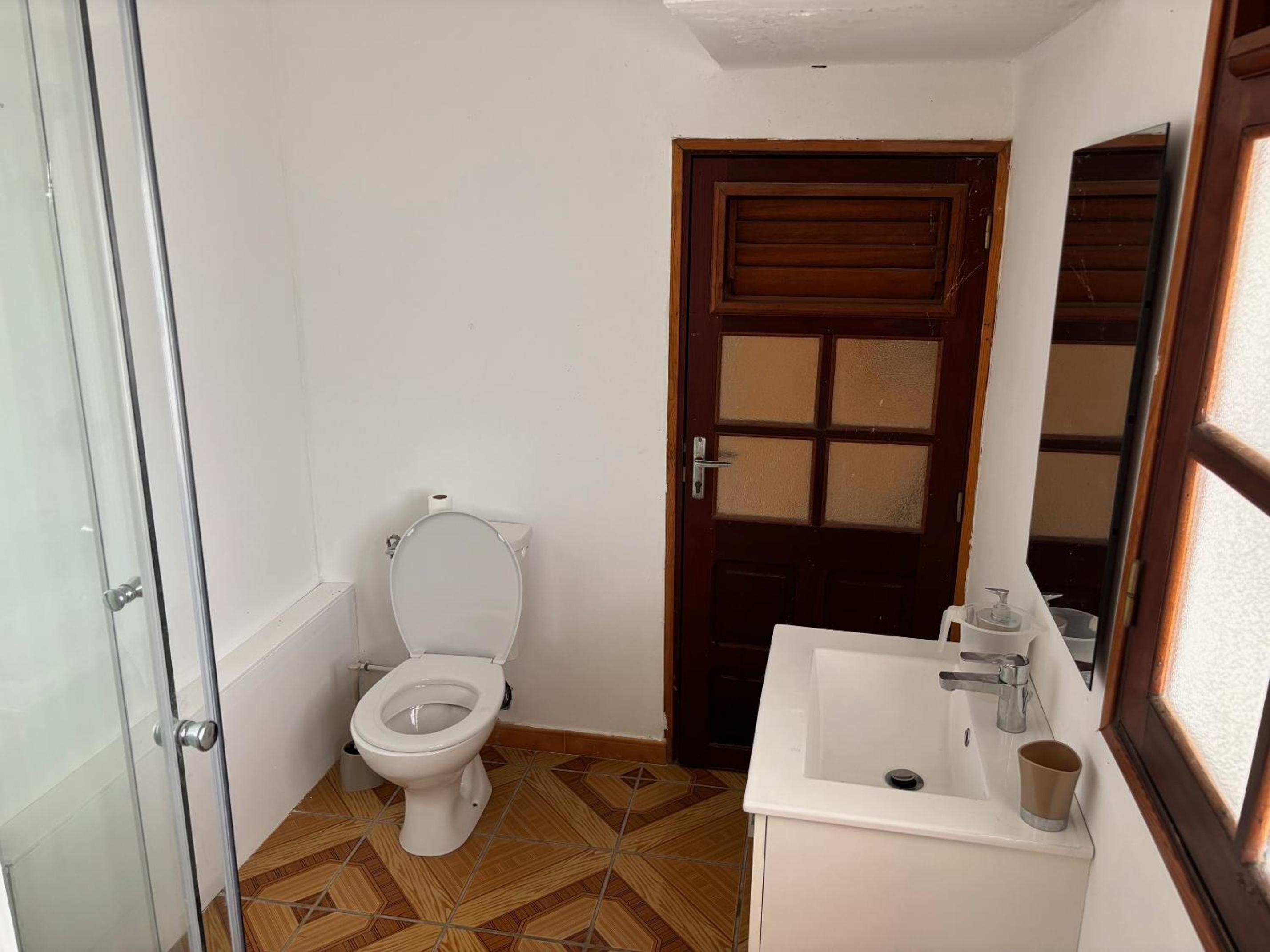 Appartement cosy Lamentin view 3