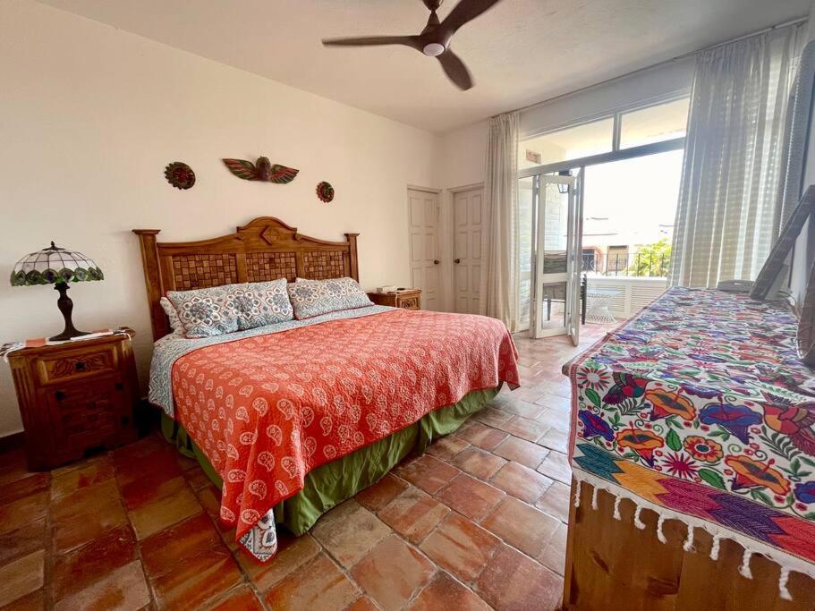 Historic Centro Puesta del Sol Condo with Ocean Views view 4