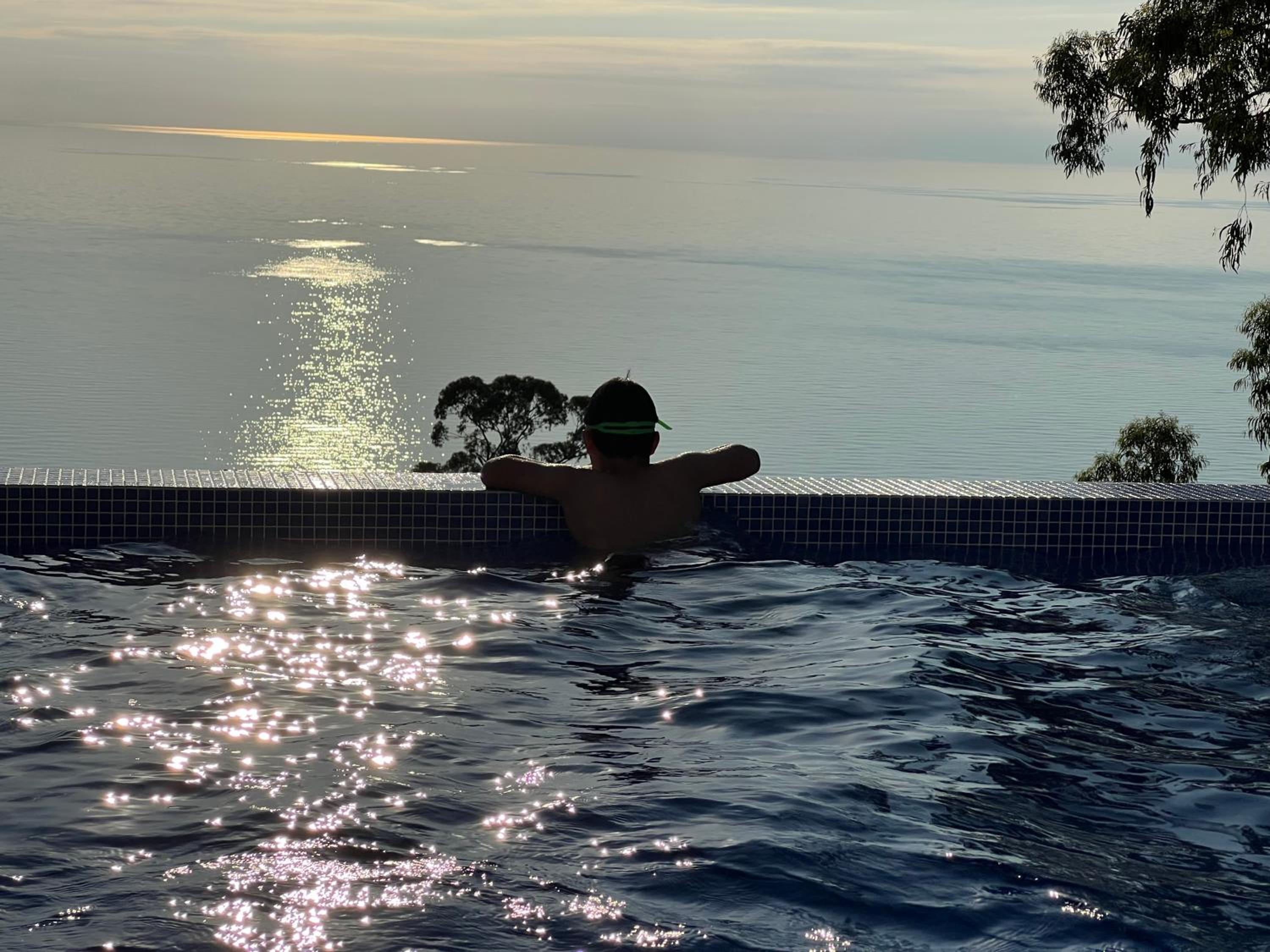 Modern Villa - infinity pool & Panoramic Sea View