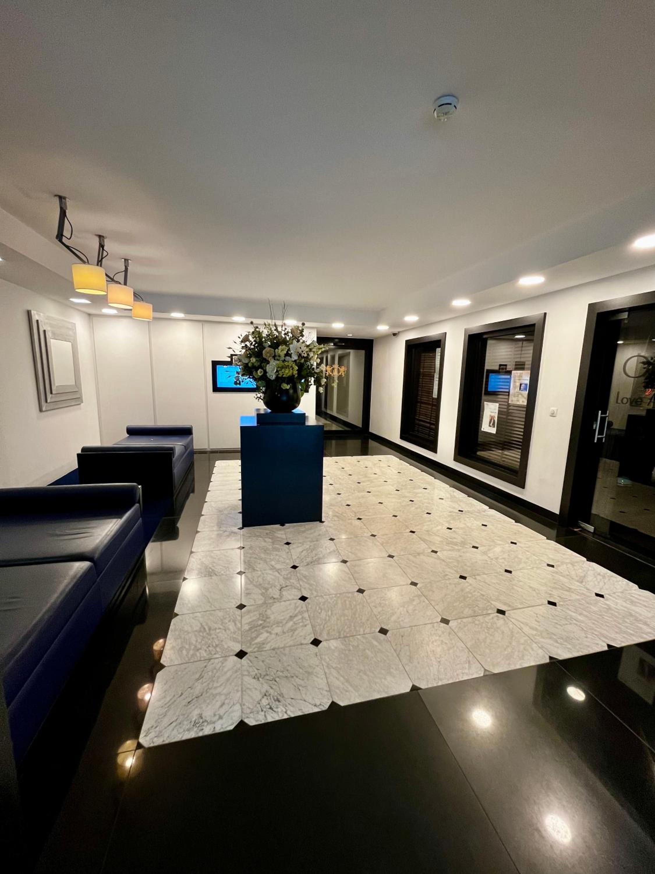 Big apartment with Parking in Antwerp