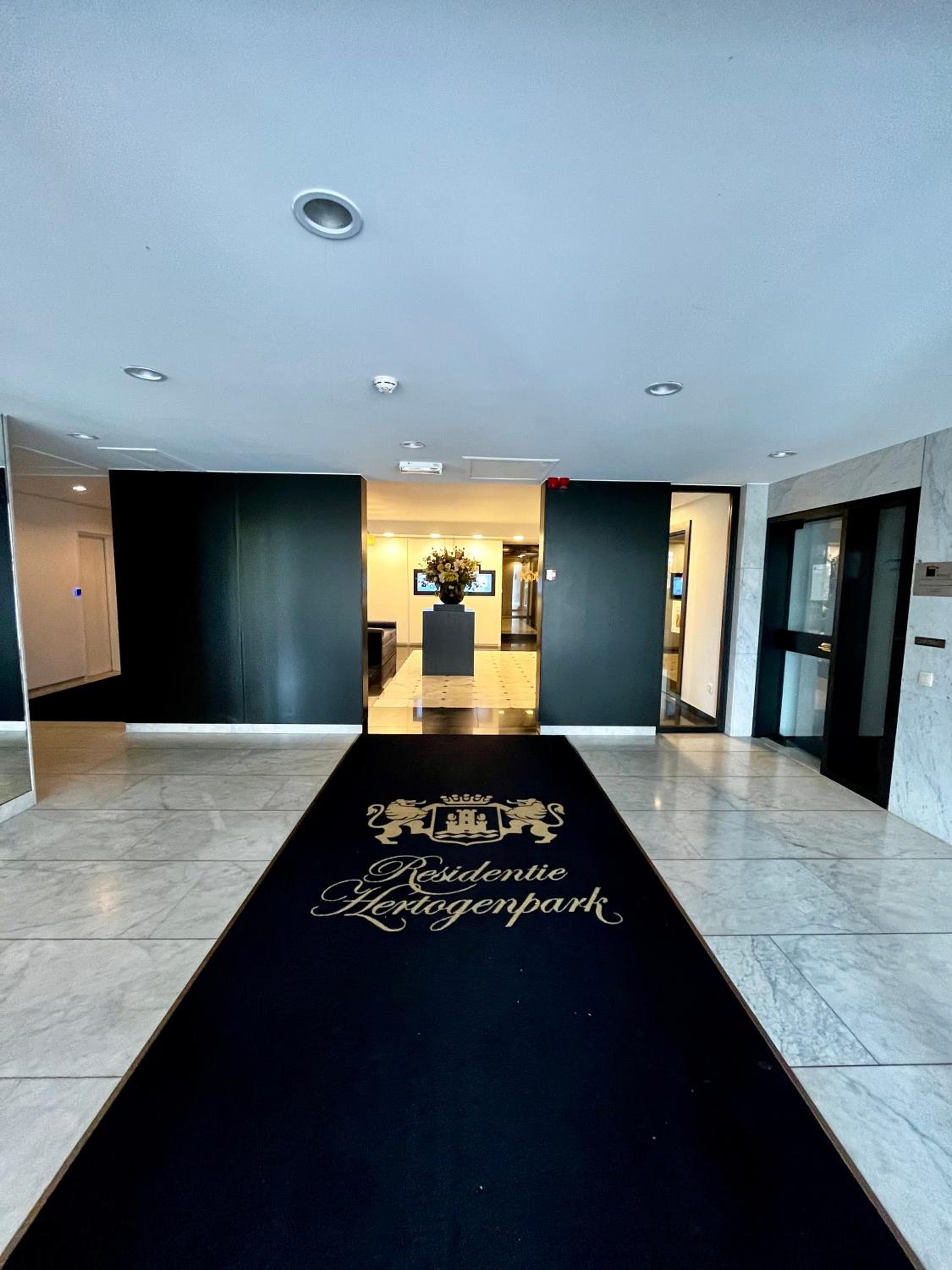 Big apartment with Parking in Antwerp